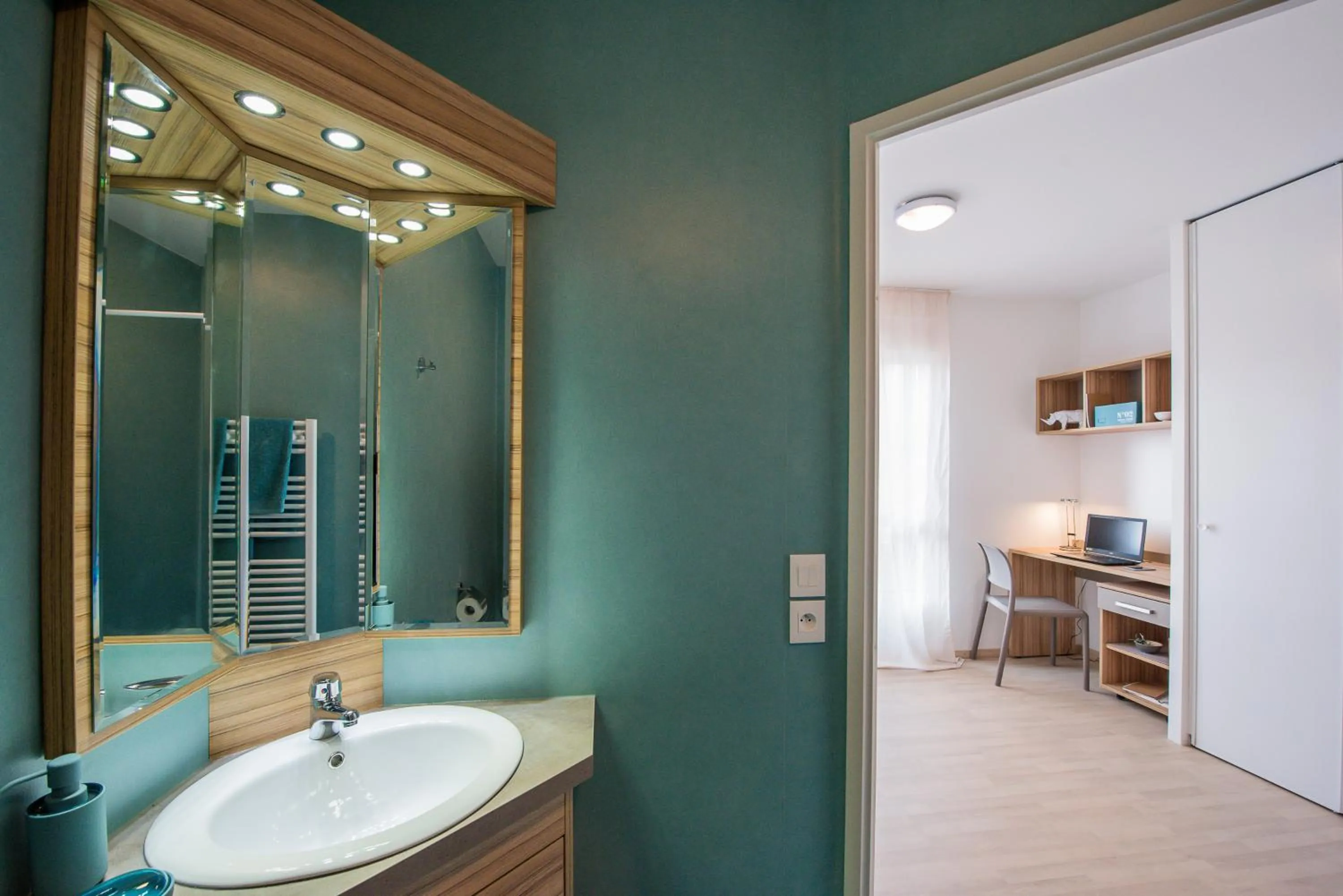 Bathroom in Apparteo Bordeaux