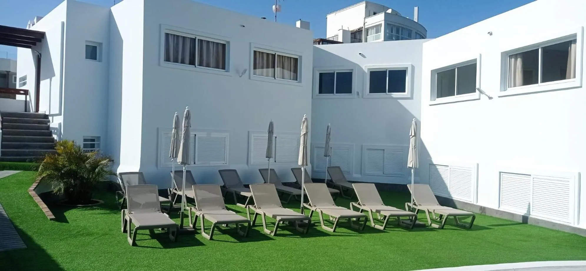 Solarium in New Miami Playa Apartamentos