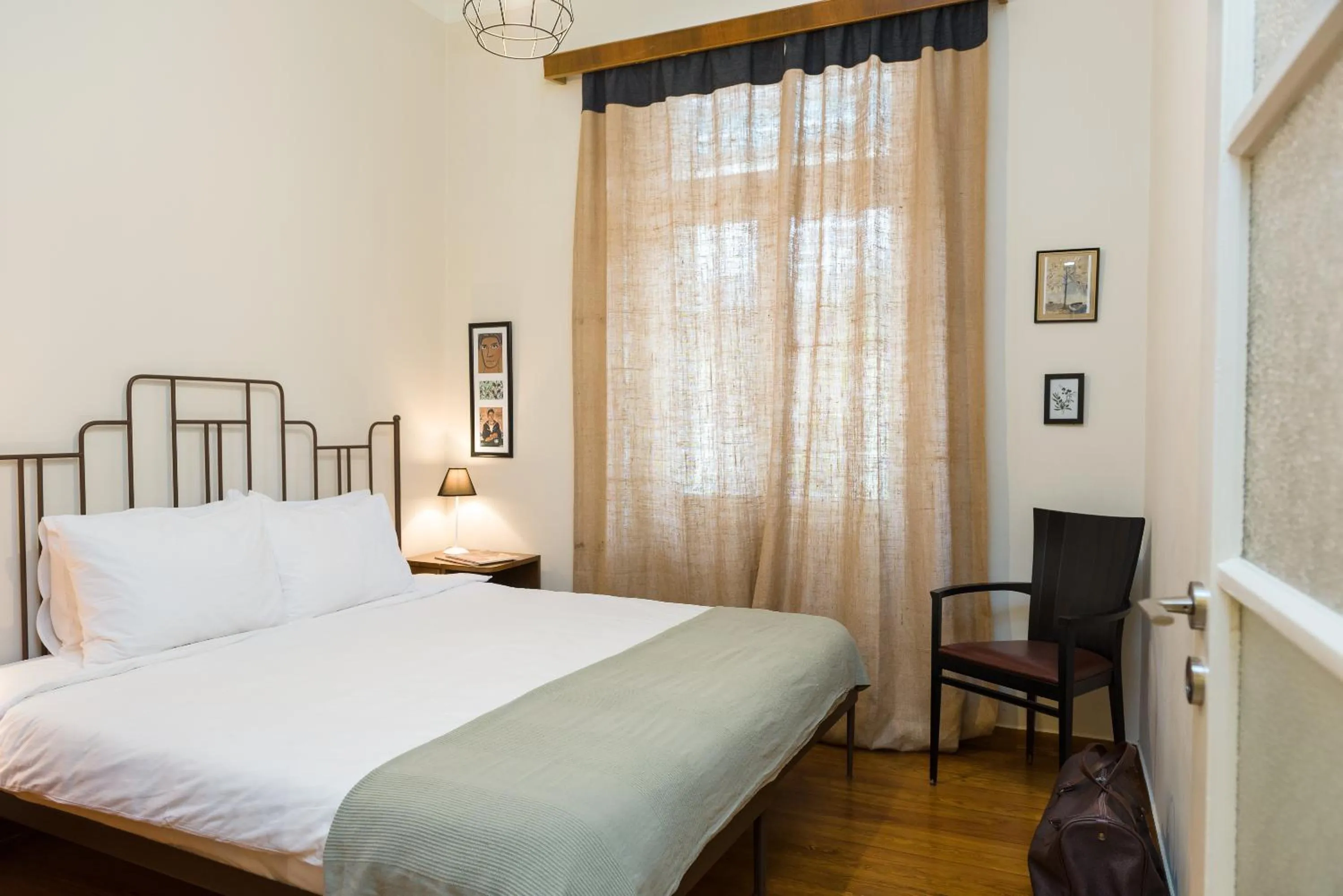 1930's Athenian House by YHA