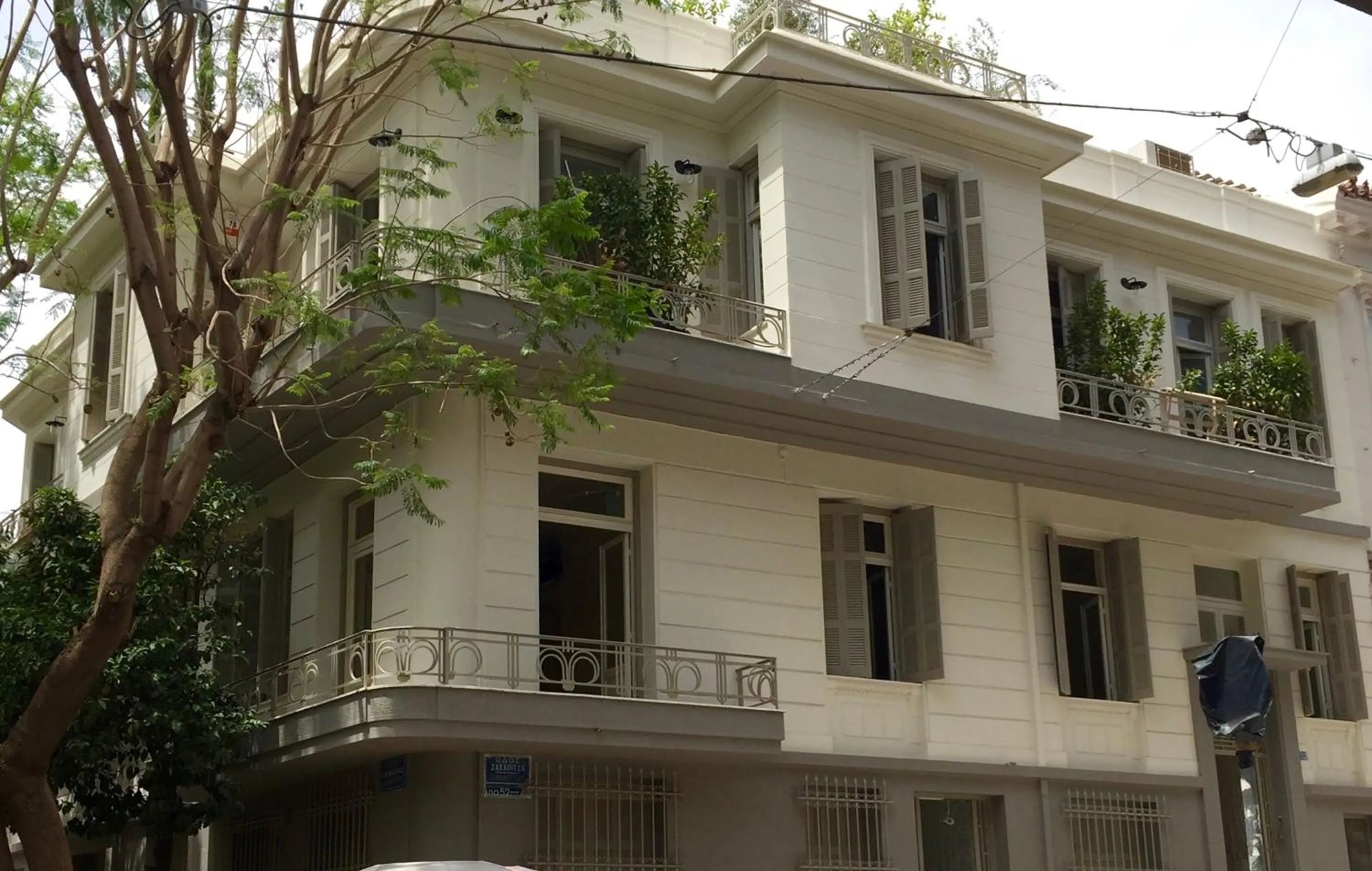 Property building in 1930's Athenian House by YHA