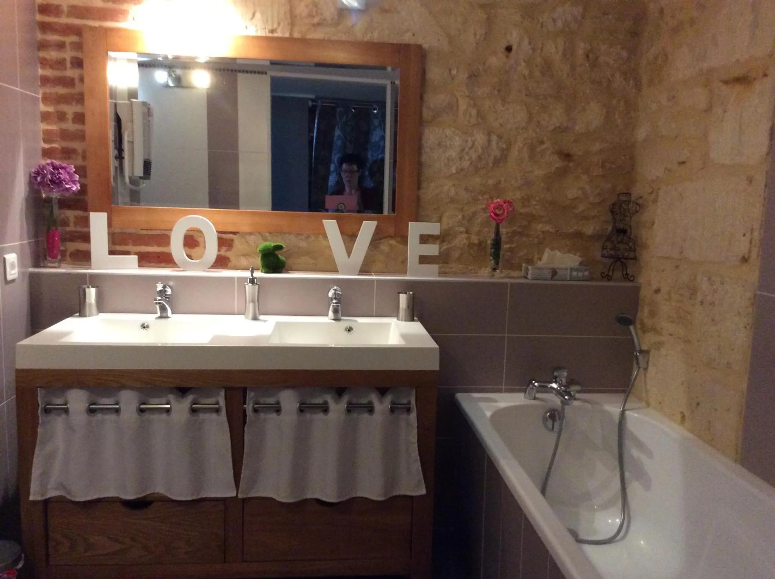 Bathroom in Le Moulin du Porteil