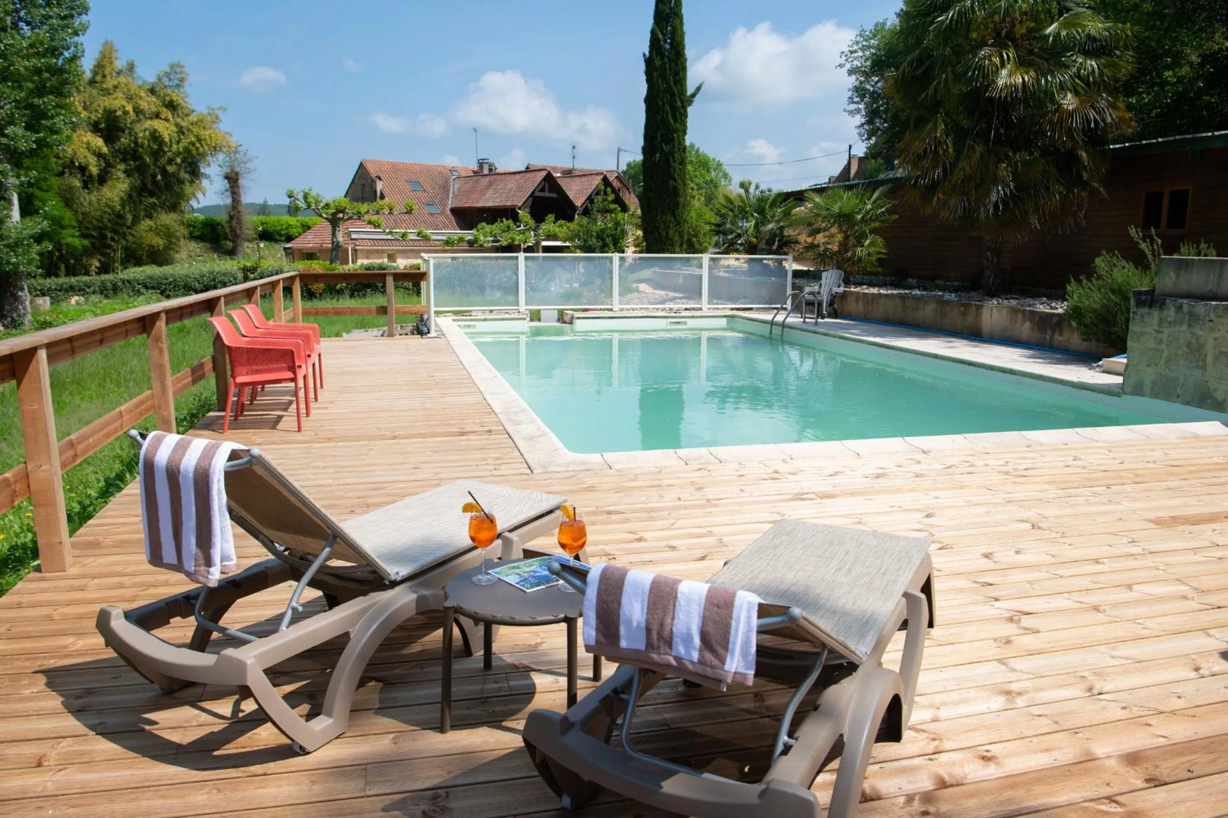 Swimming pool in Le Moulin du Porteil