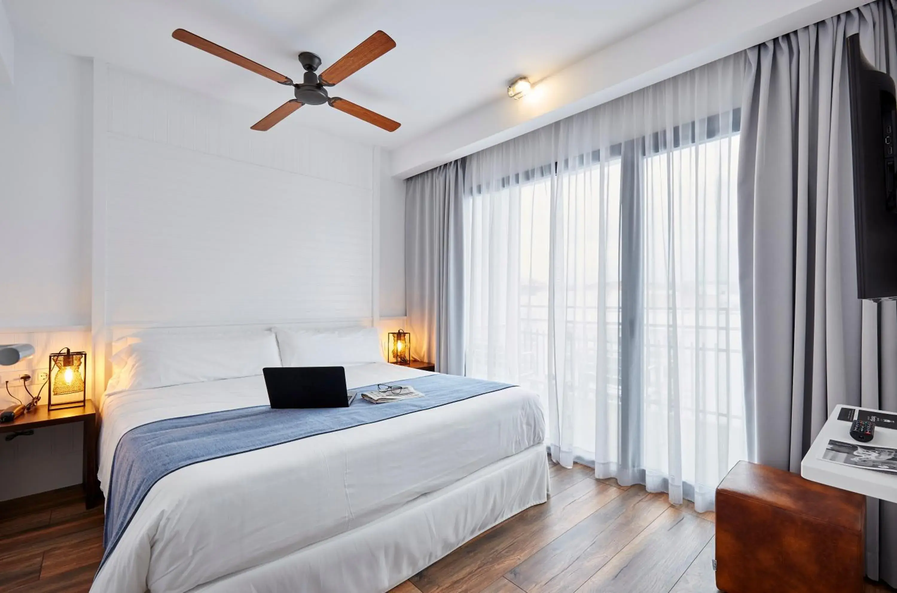 Balcony/Terrace, Bed in Gran Hotel Flamingo-Adults Only older 18 years old Balcony/Terrace, Bed in Gran Hotel Flamingo-Adults Only older 18 years old