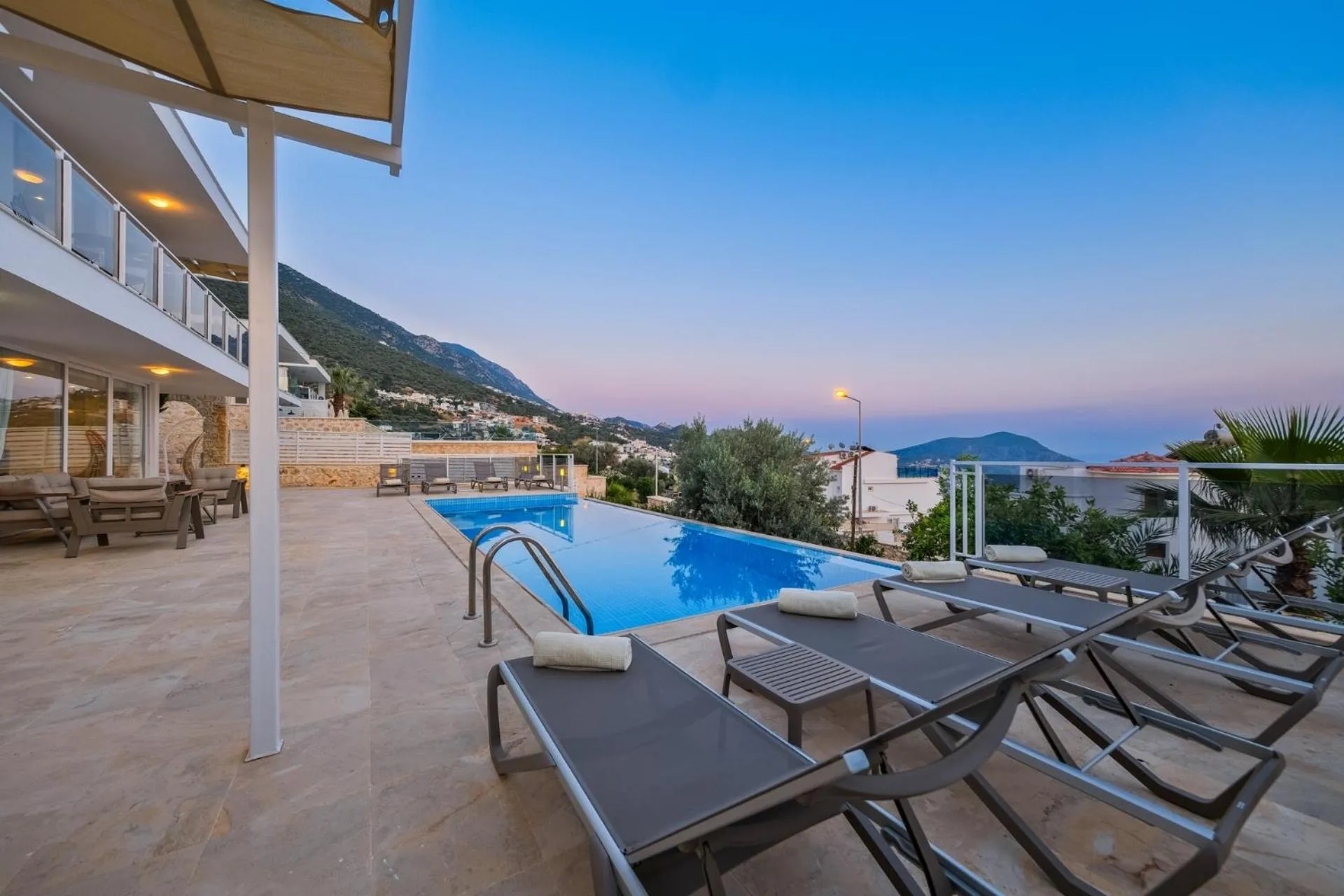 Lumiere Villas 2