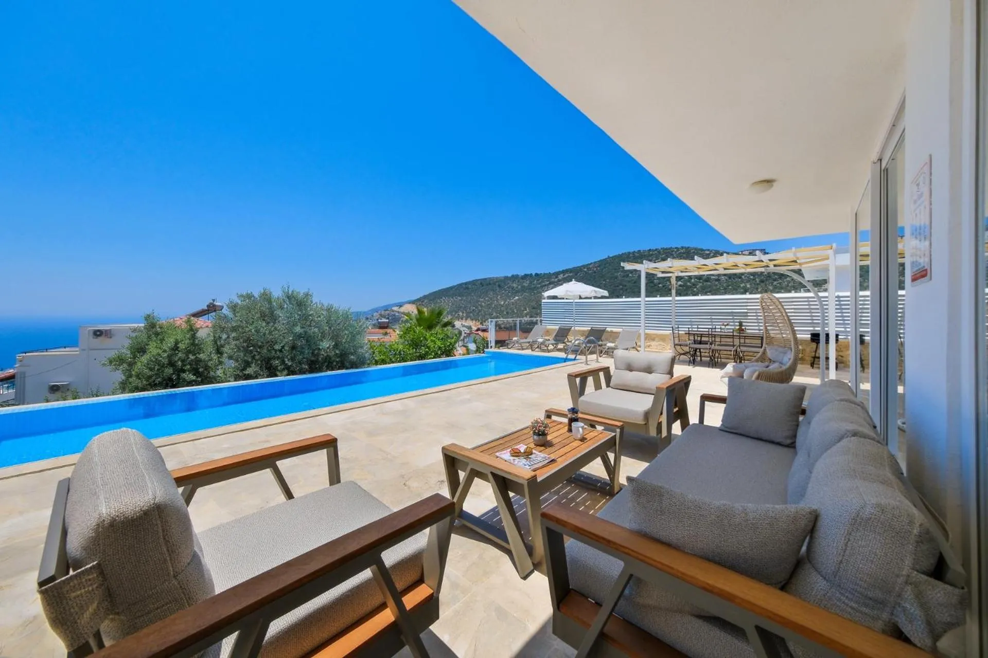 Lumiere Villas 2