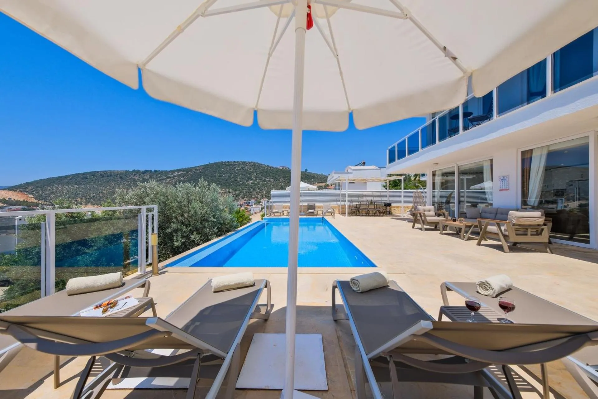 Lumiere Villas 2