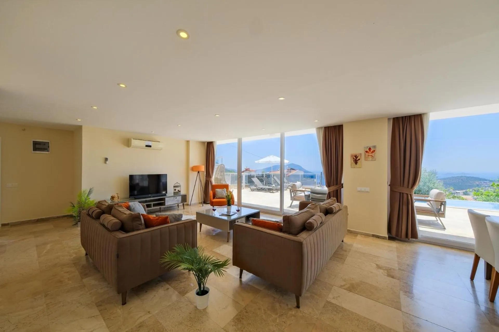 Lumiere Villas 2