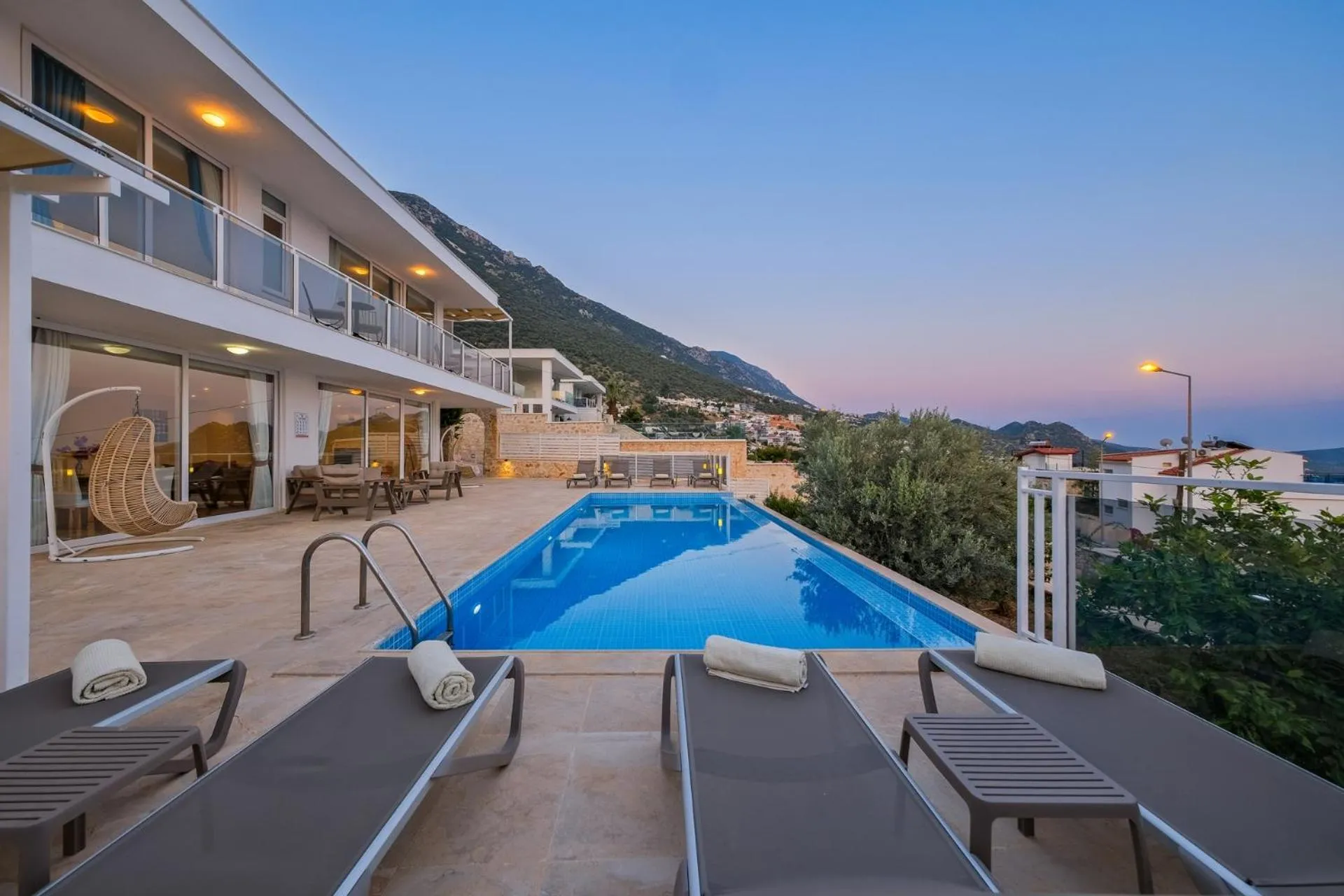 Lumiere Villas 2