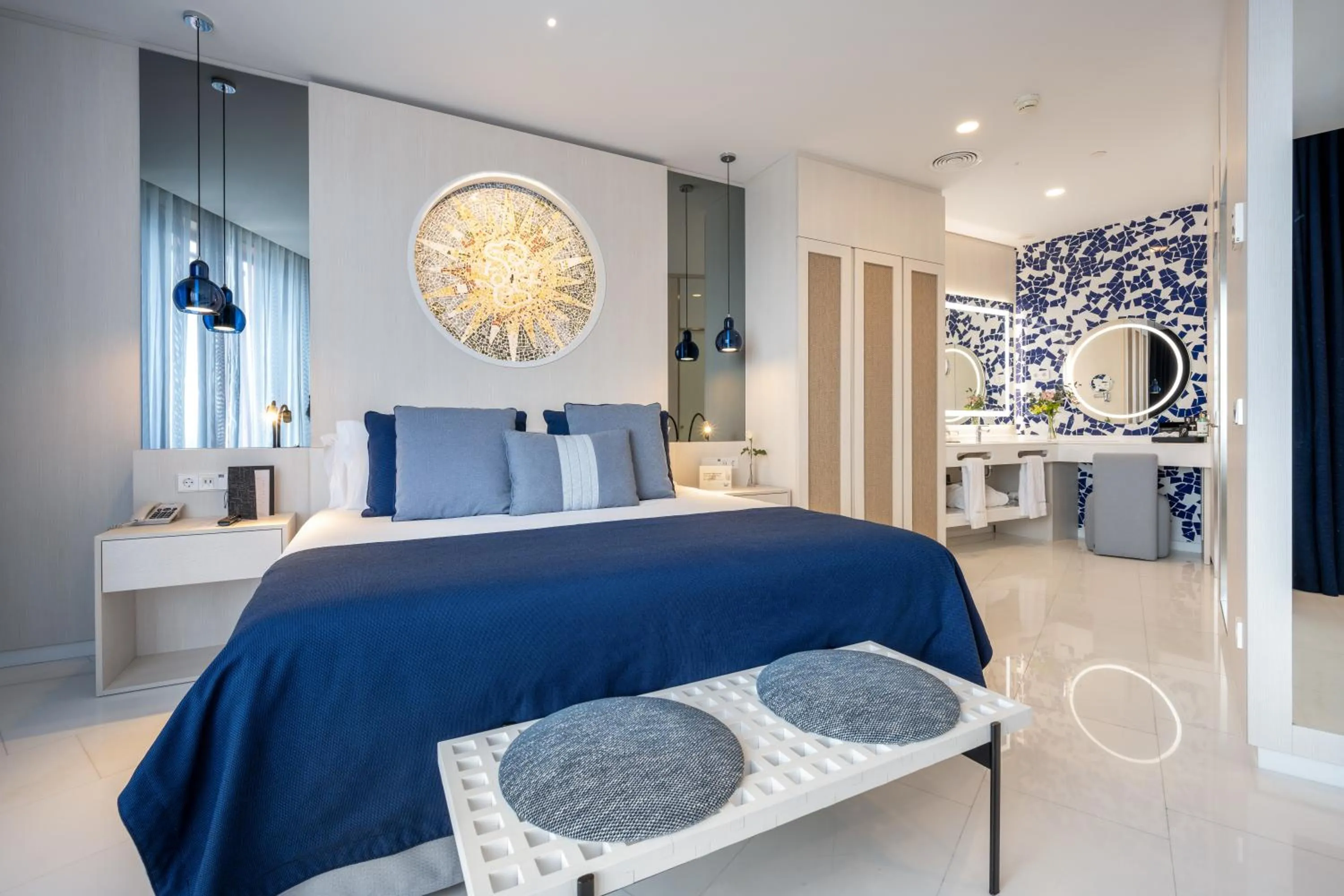 Bathroom, Bed in Hotel Porta Fira 4* Sup