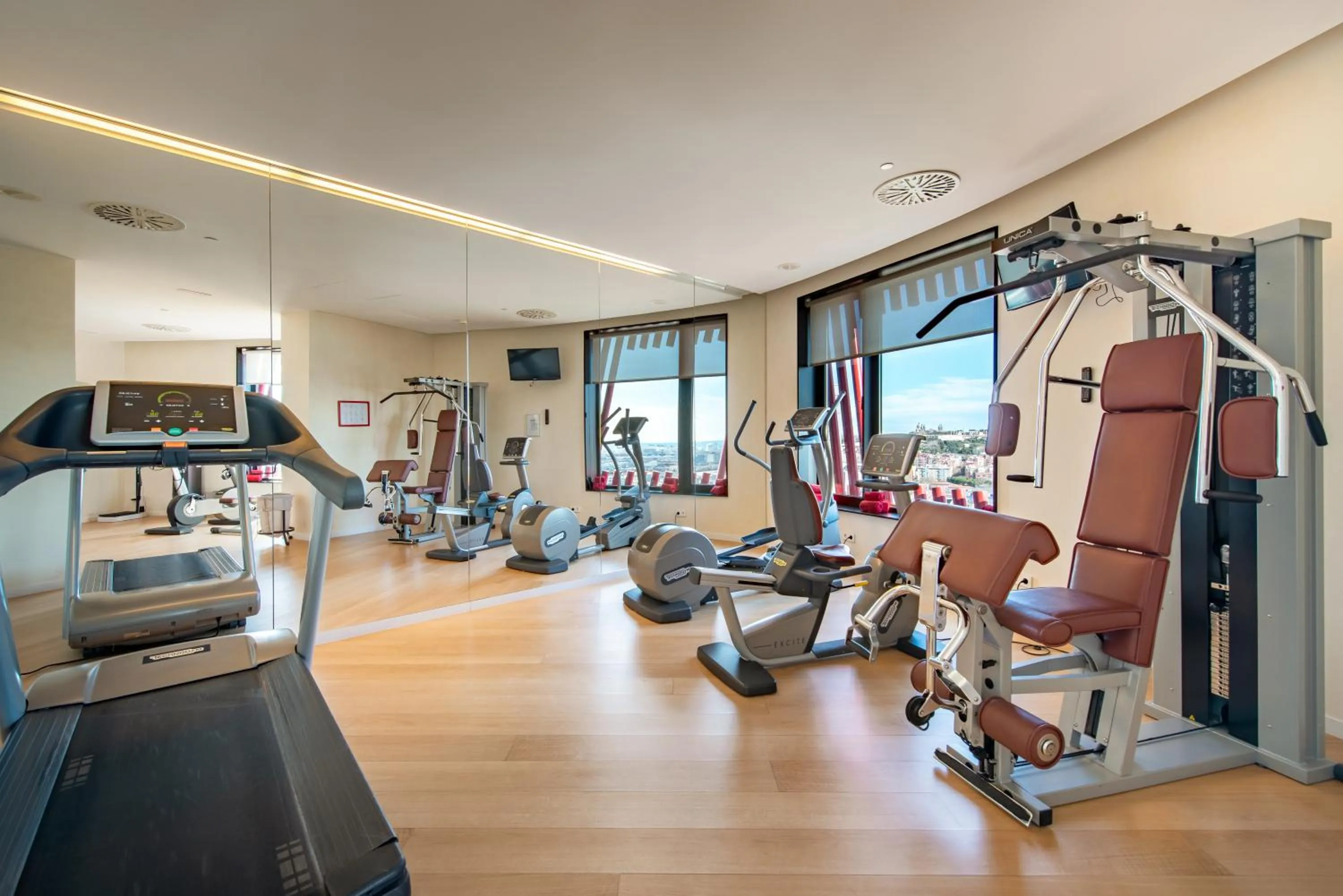 Fitness centre/facilities in Hotel Porta Fira 4* Sup