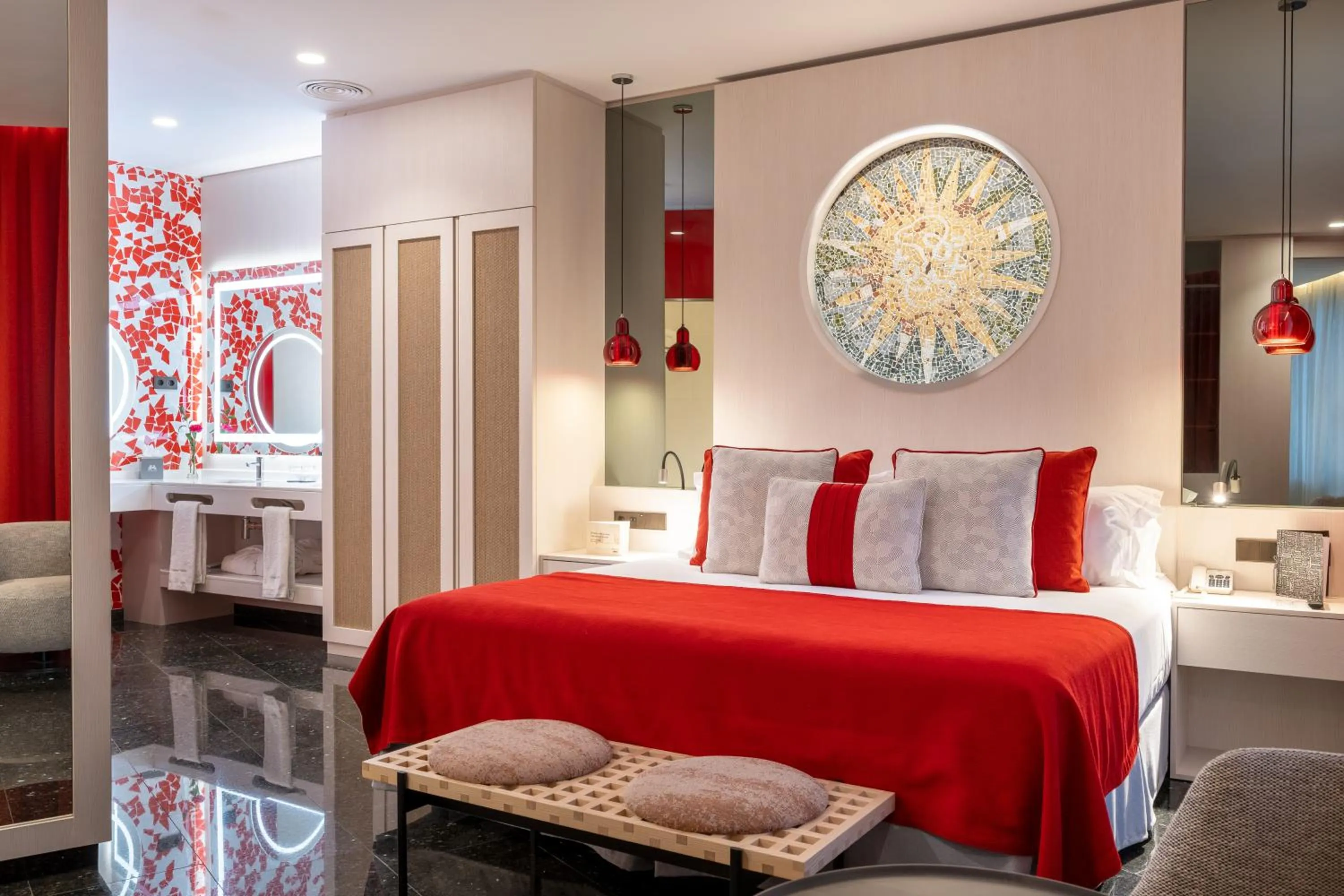 Bathroom, Bed in Hotel Porta Fira 4* Sup