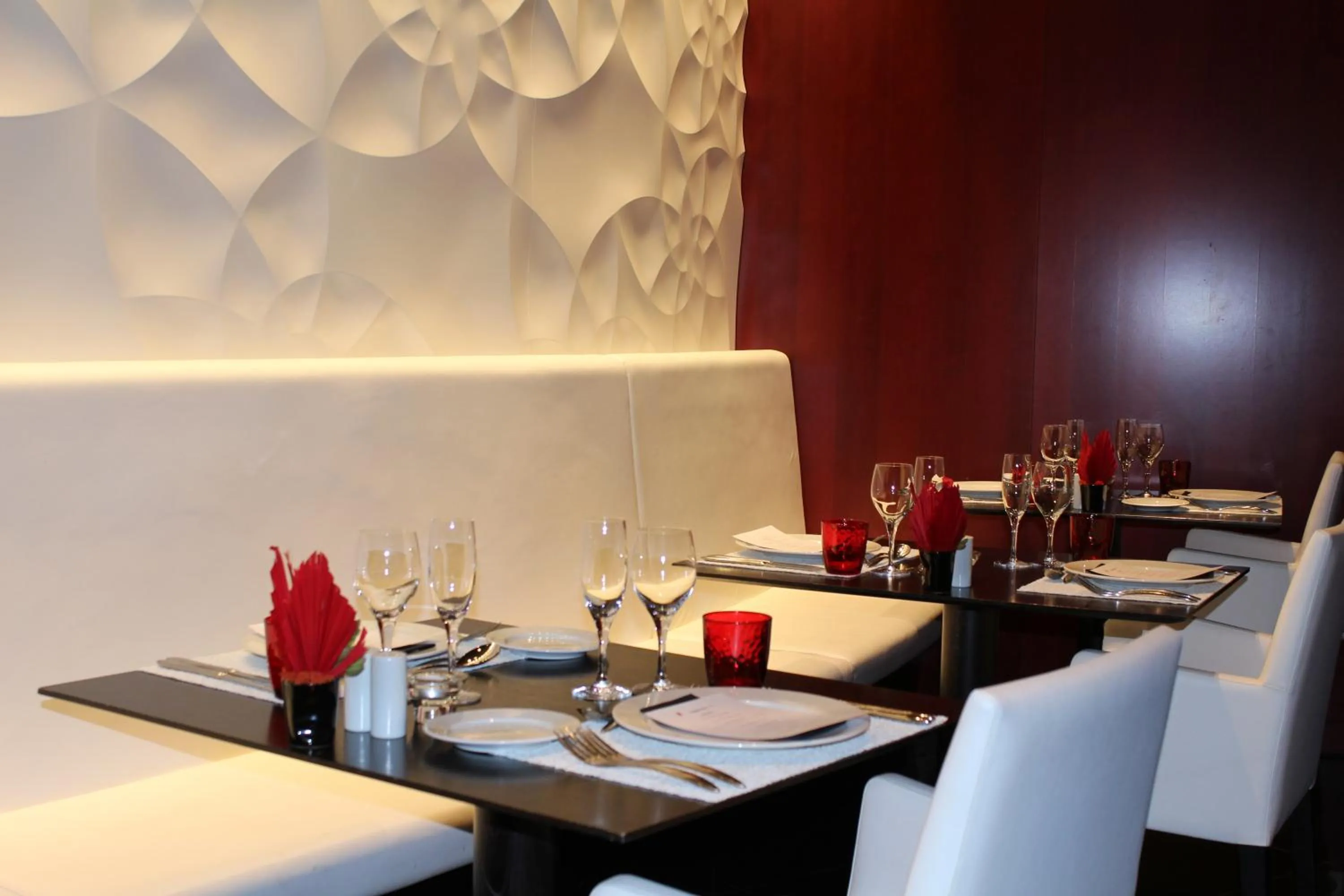 Restaurant/places to eat in Hotel Porta Fira 4* Sup