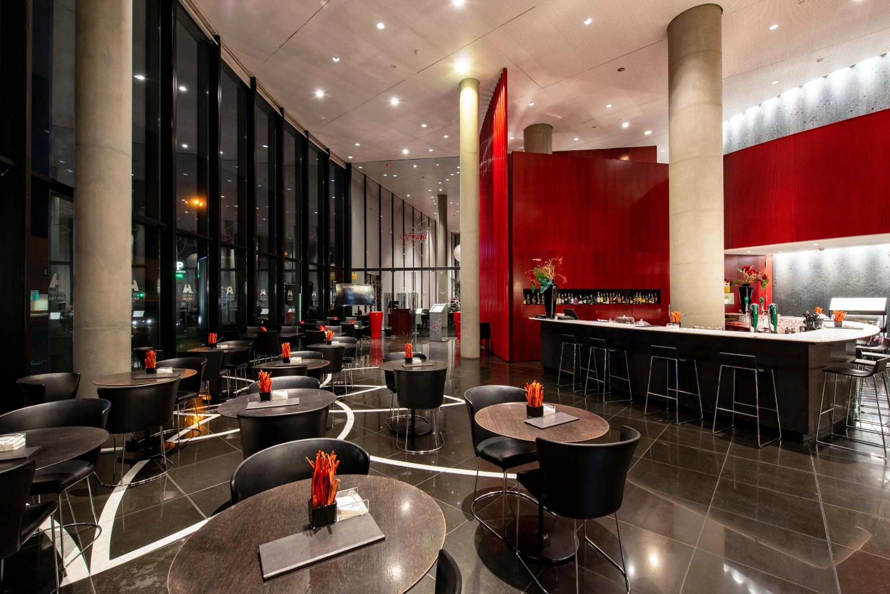 Lounge or bar in Hotel Porta Fira 4* Sup