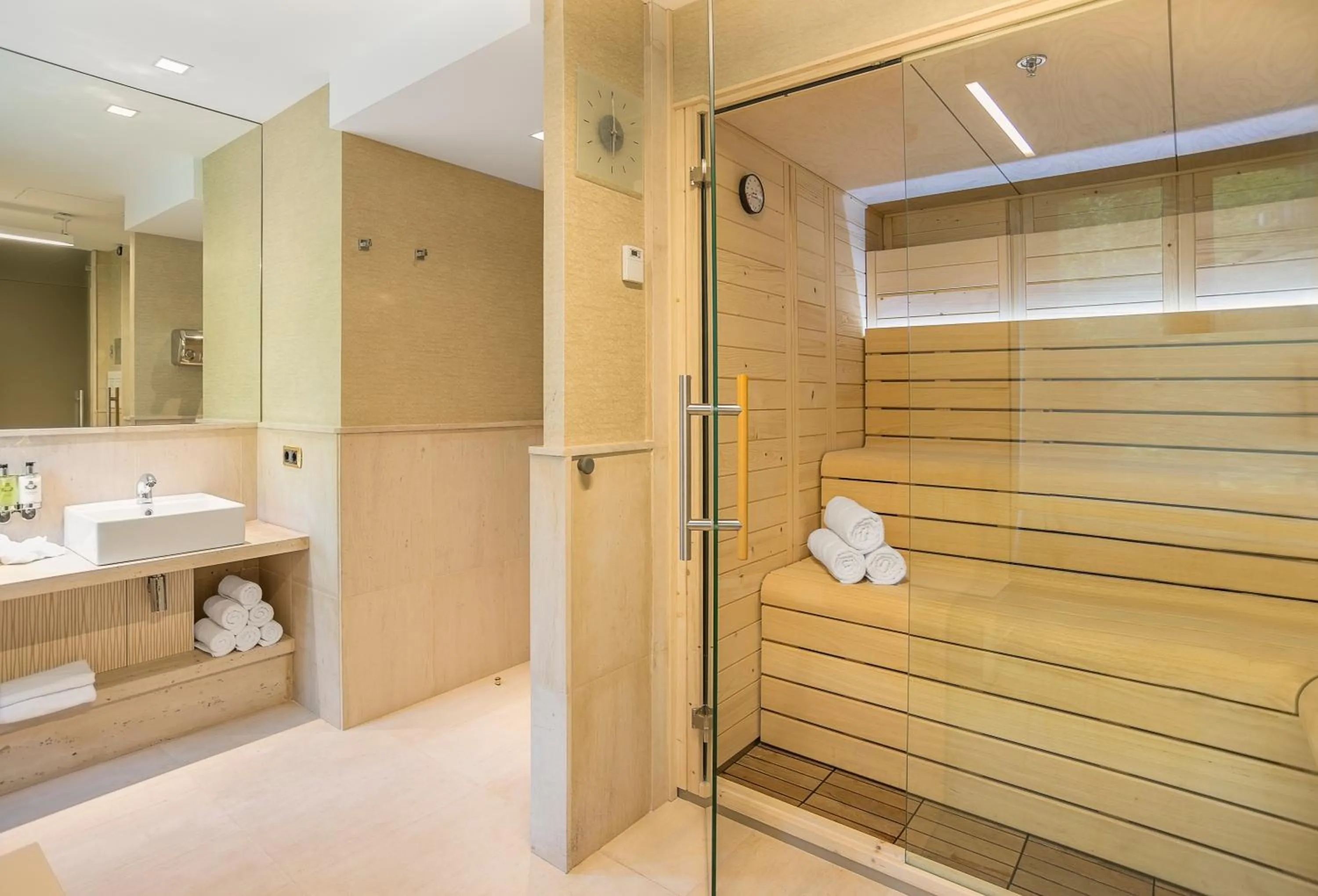 Fitness centre/facilities in InterContinental Madrid by IHG