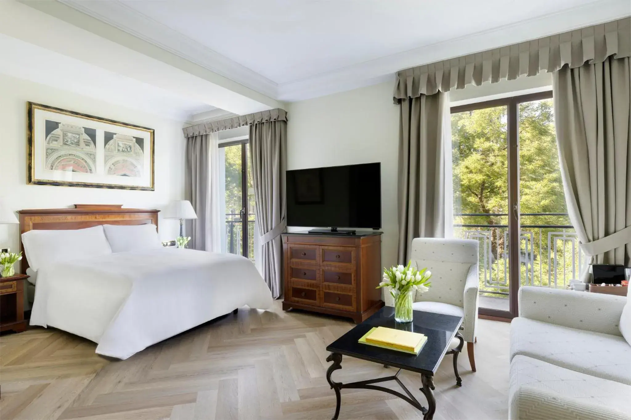 Photo of the whole room, Bed in InterContinental Madrid by IHG Photo of the whole room, Bed in InterContinental Madrid by IHG