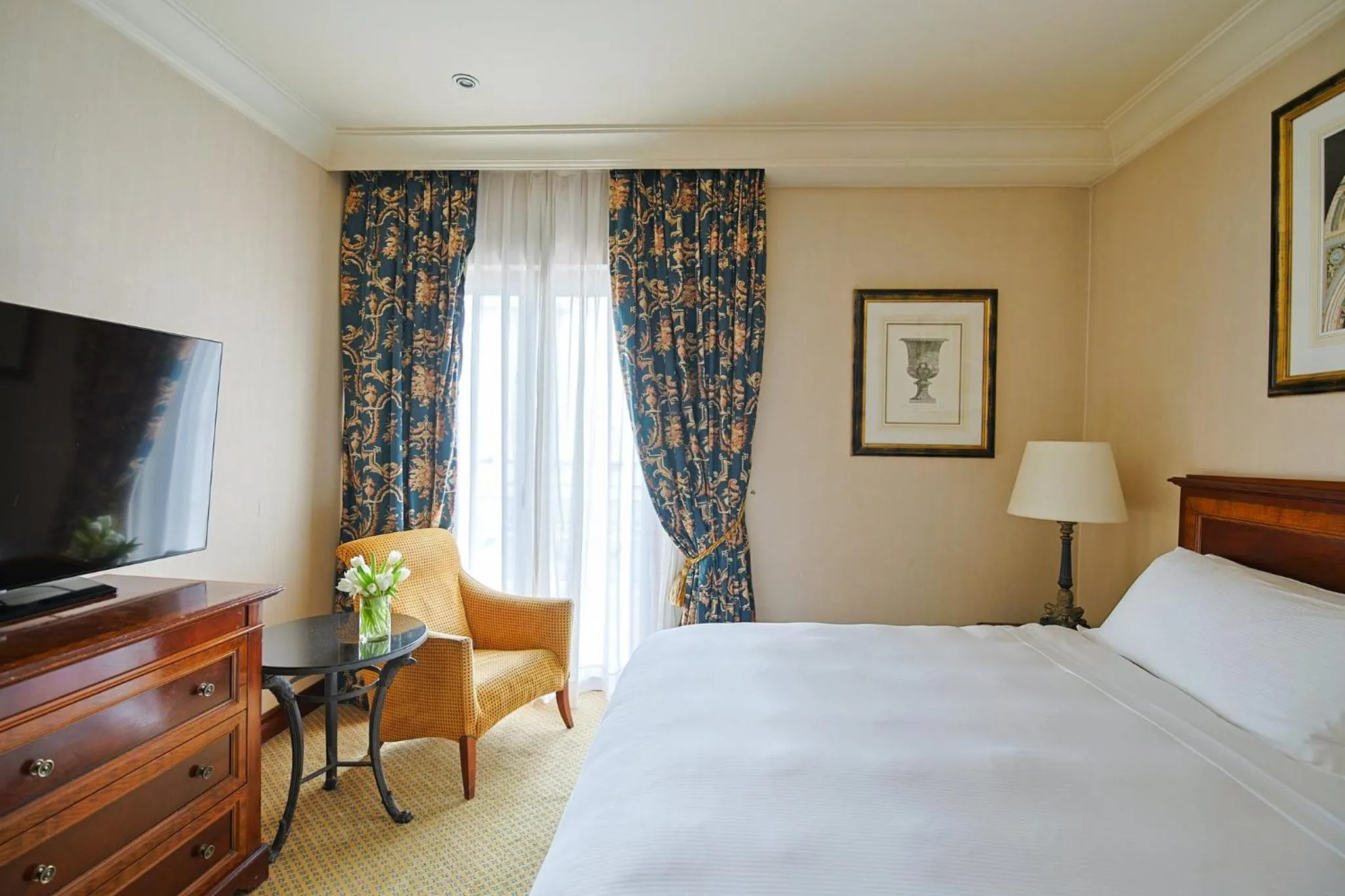 Photo of the whole room, Bed in InterContinental Madrid by IHG