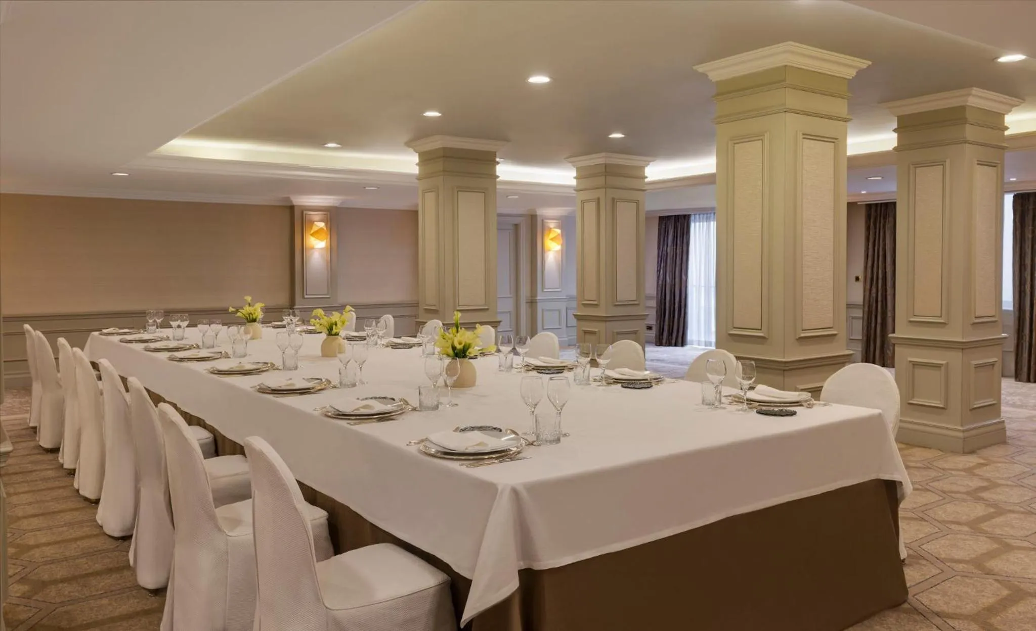 Meeting/conference room in InterContinental Madrid by IHG