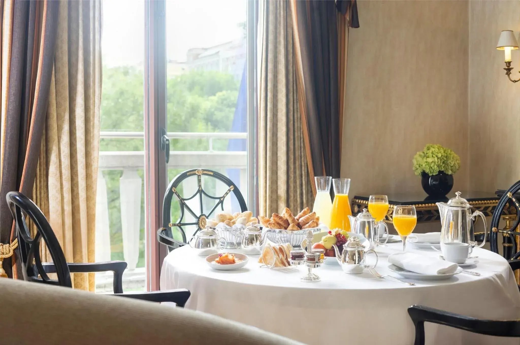 Photo of the whole room in InterContinental Madrid by IHG Photo of the whole room in InterContinental Madrid by IHG