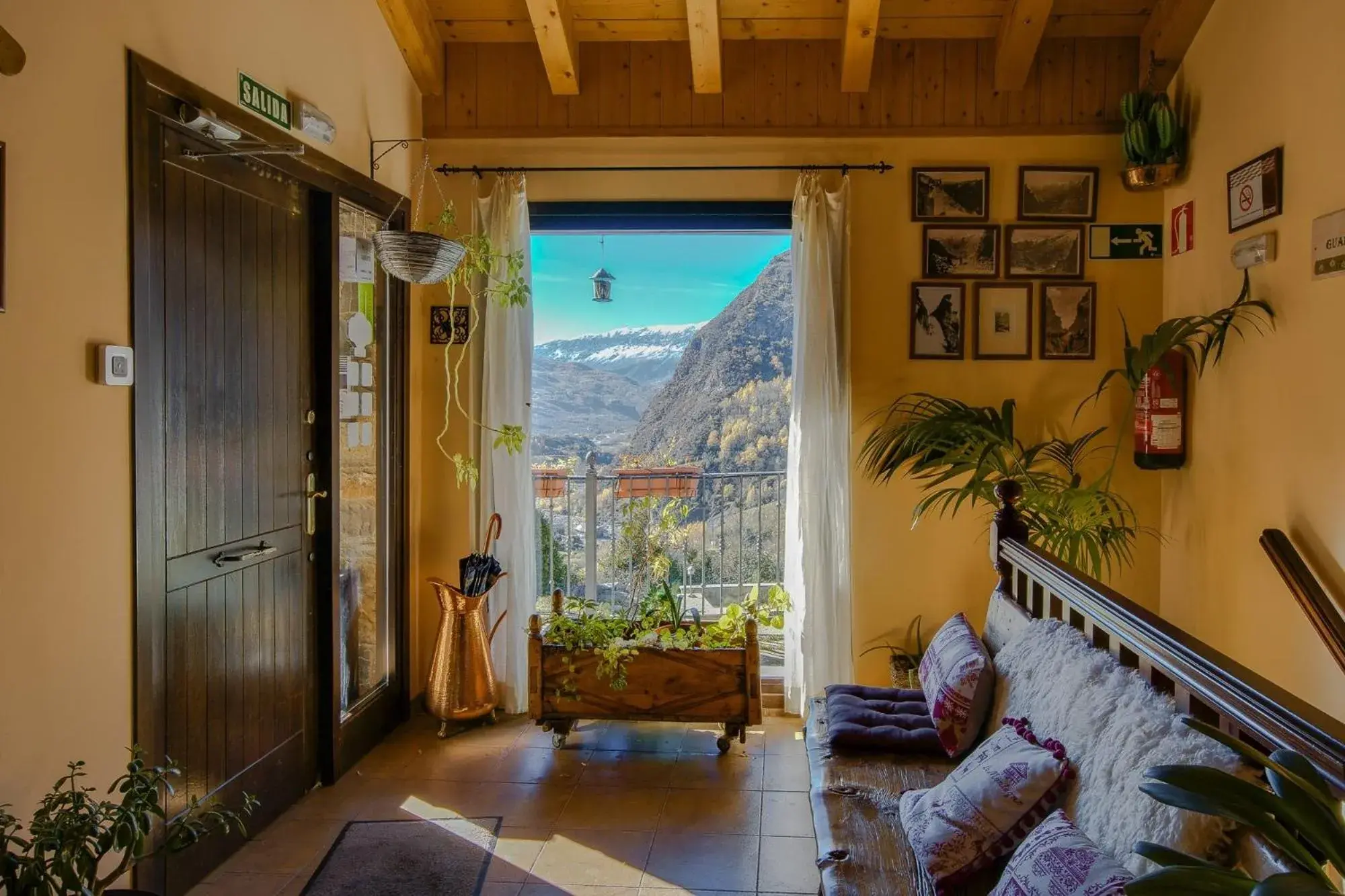 Lobby or reception in Hostal Parque Natural Lobby or reception in Hostal Parque Natural