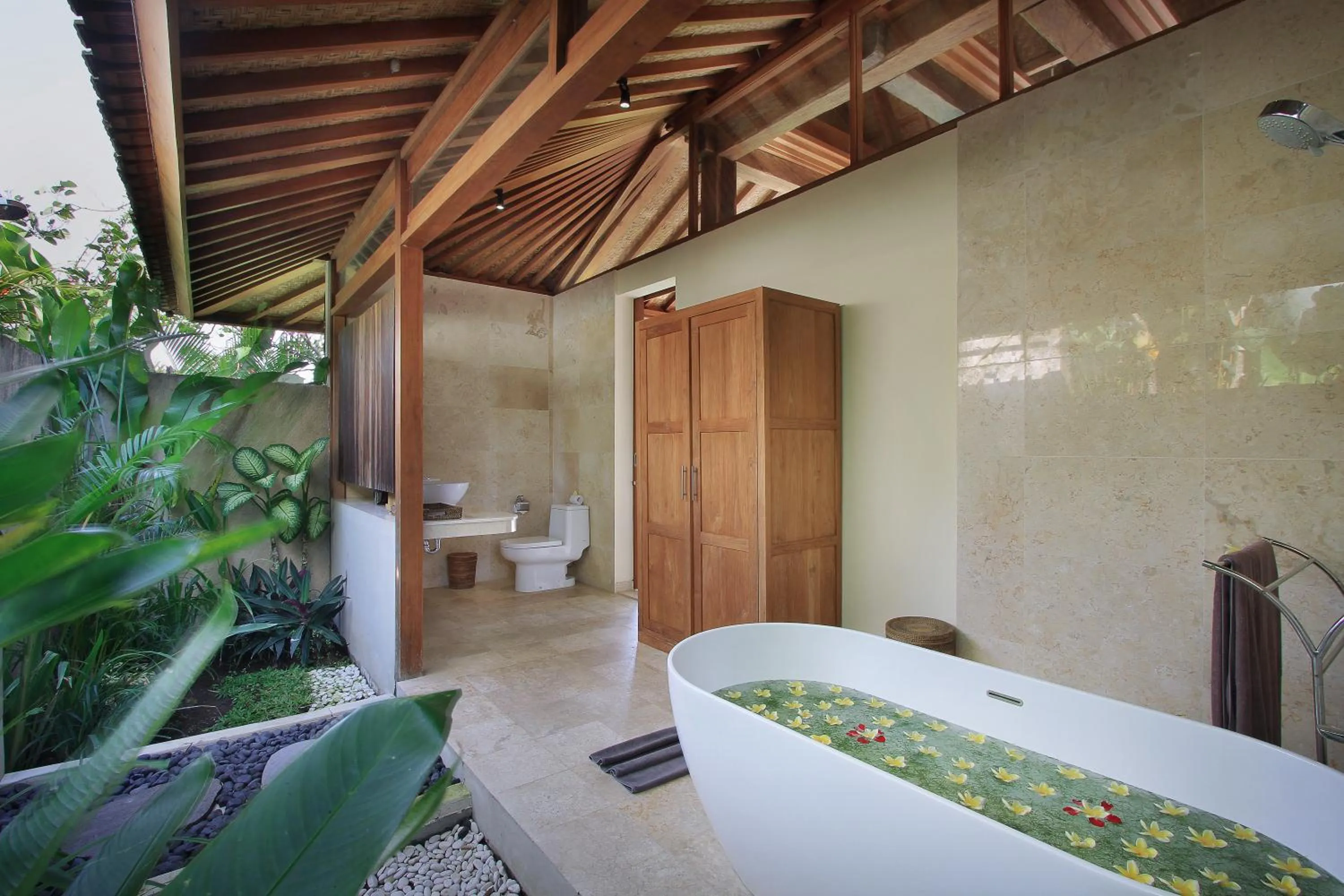 Toilet in Kabinawa Ubud Villas by GenuineHost