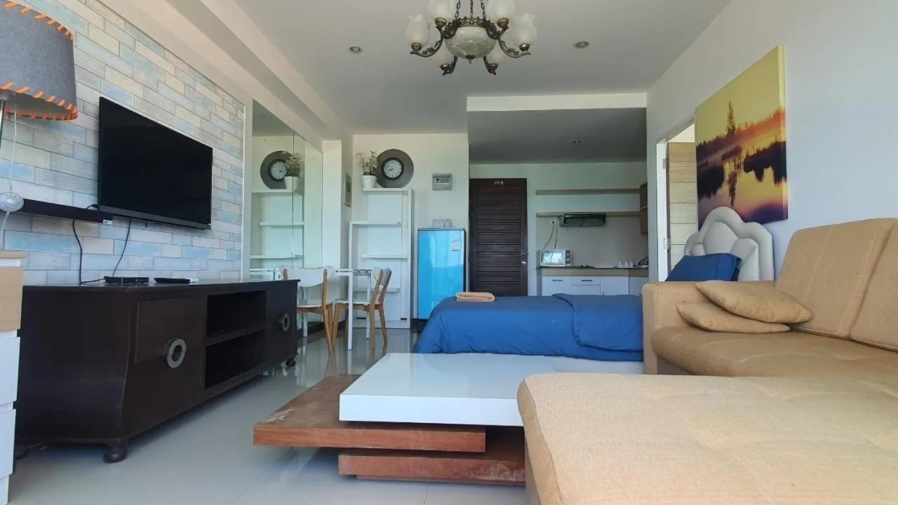 Bed in Banchaitalay Room