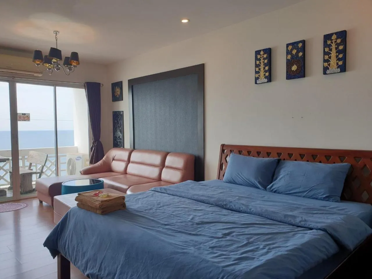 Bed in Banchaitalay Room