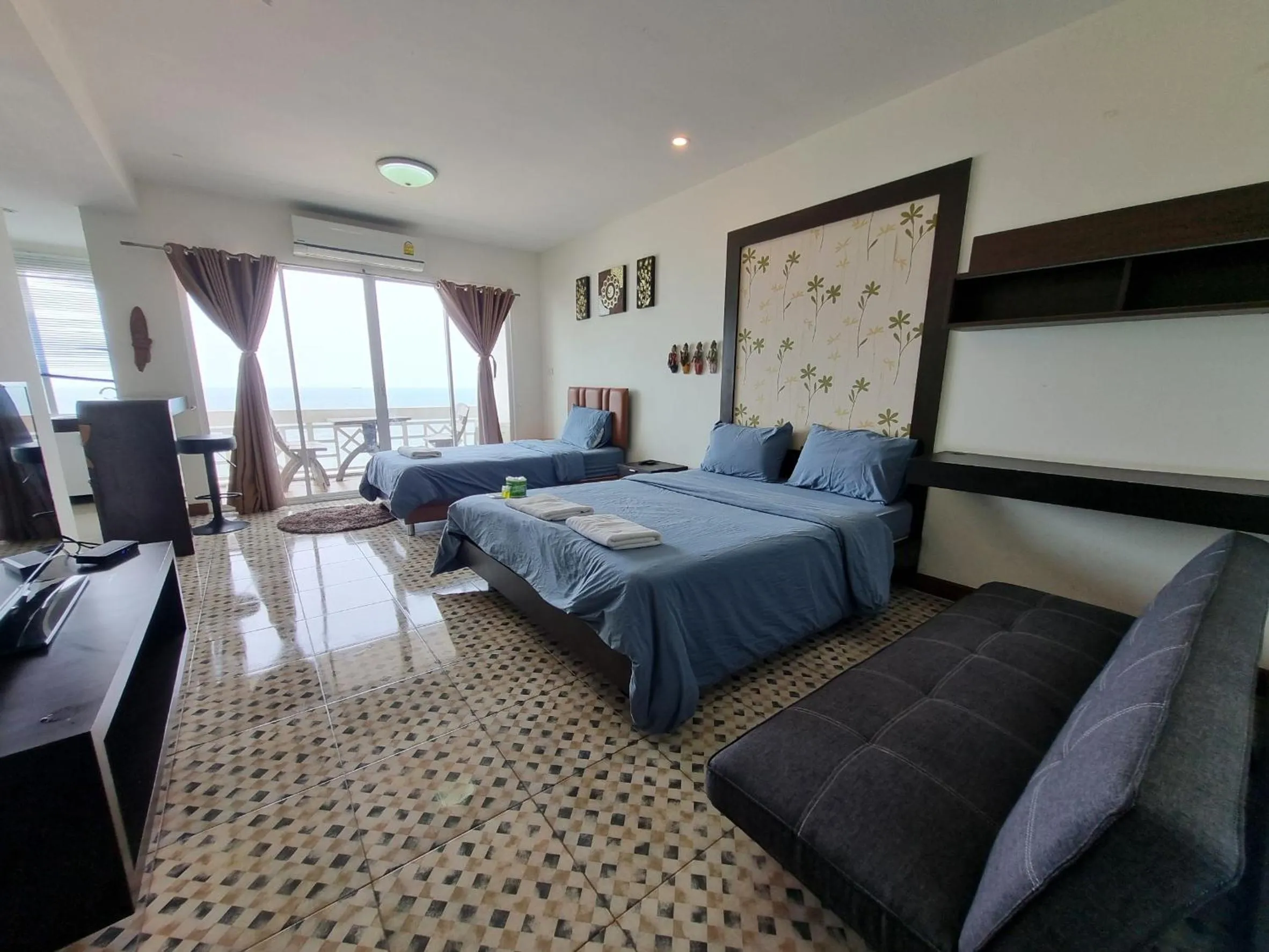 Bed in Banchaitalay Room