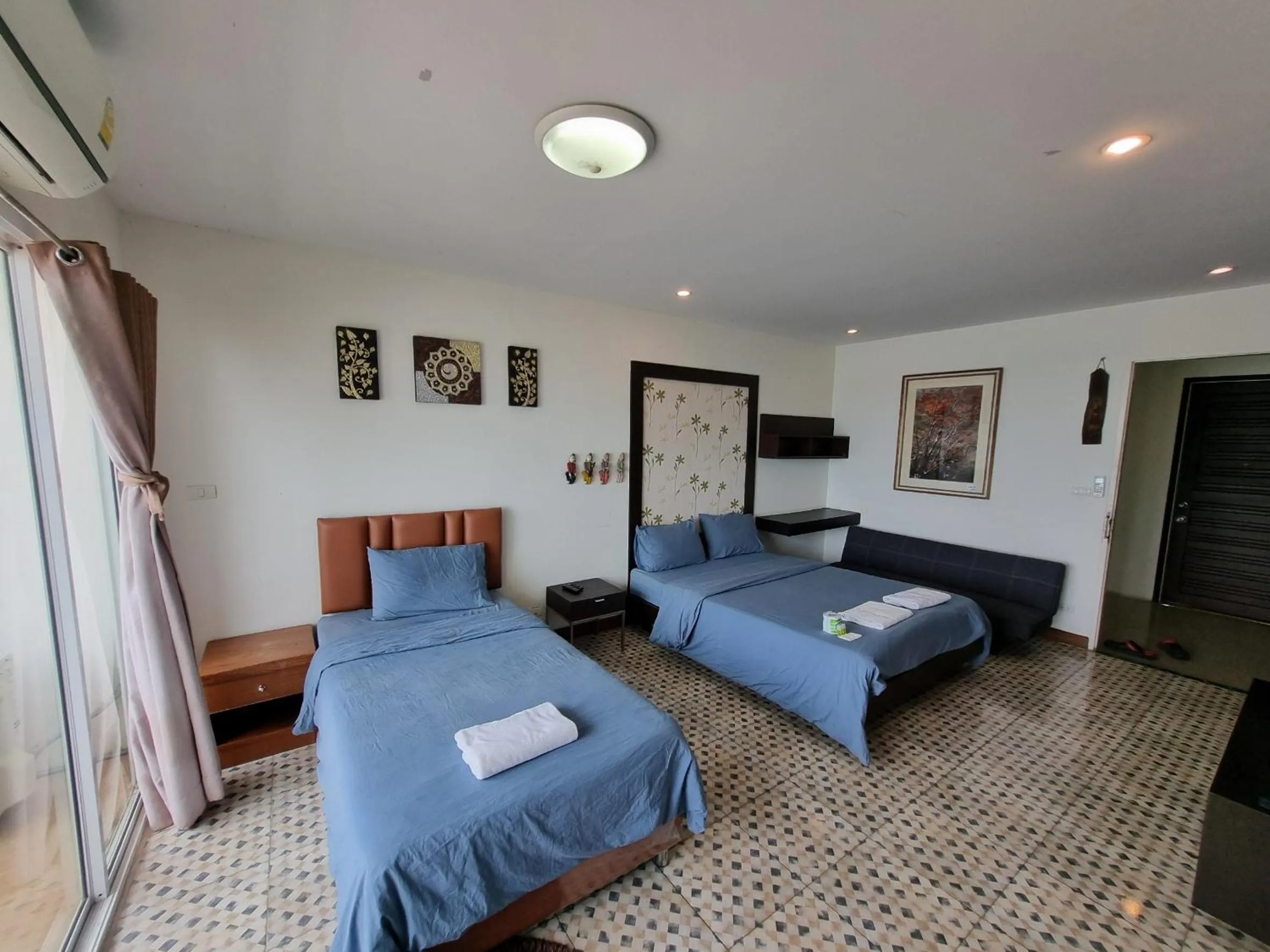 Bed in Banchaitalay Room