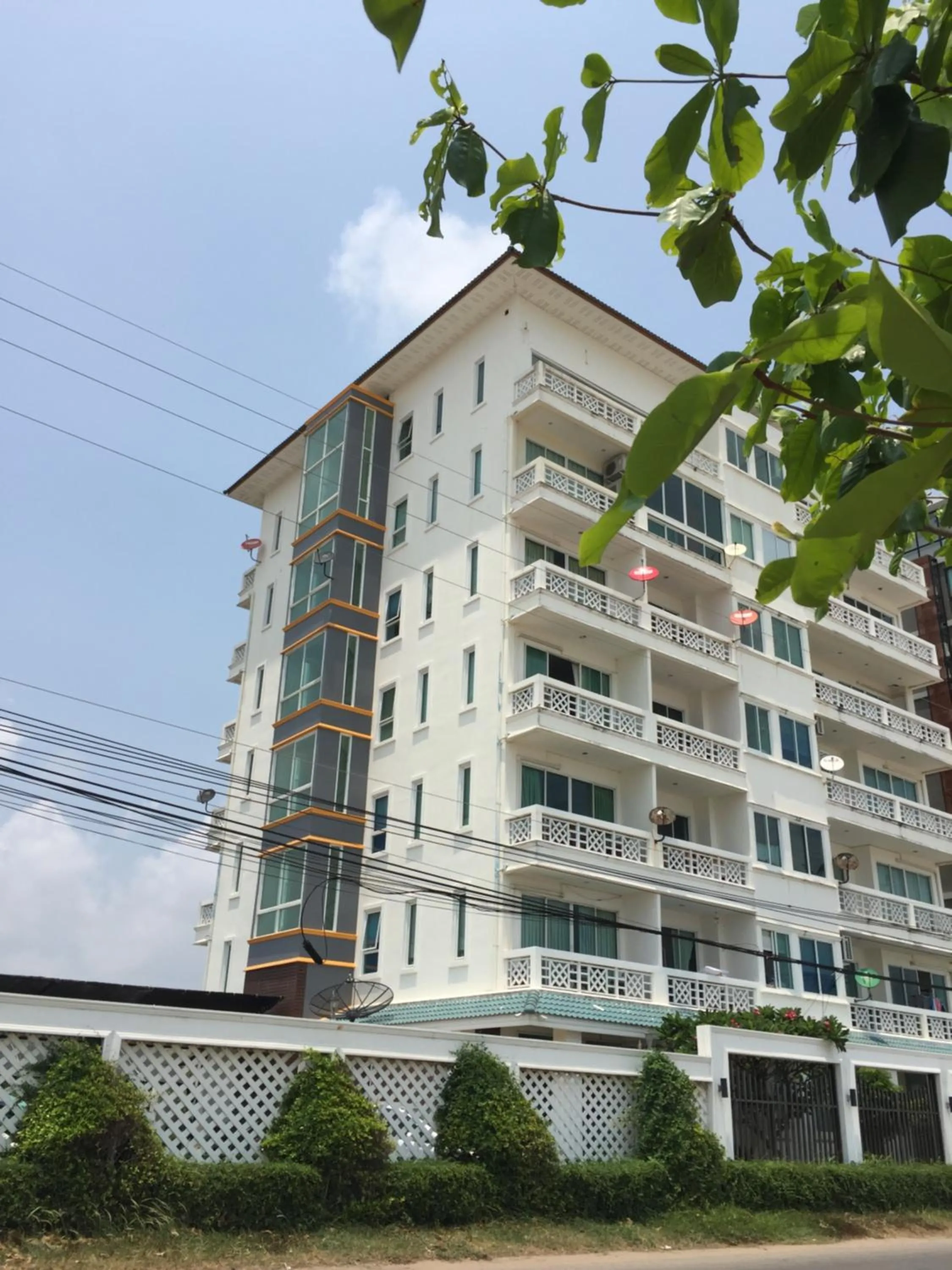 Property building in Banchaitalay Room