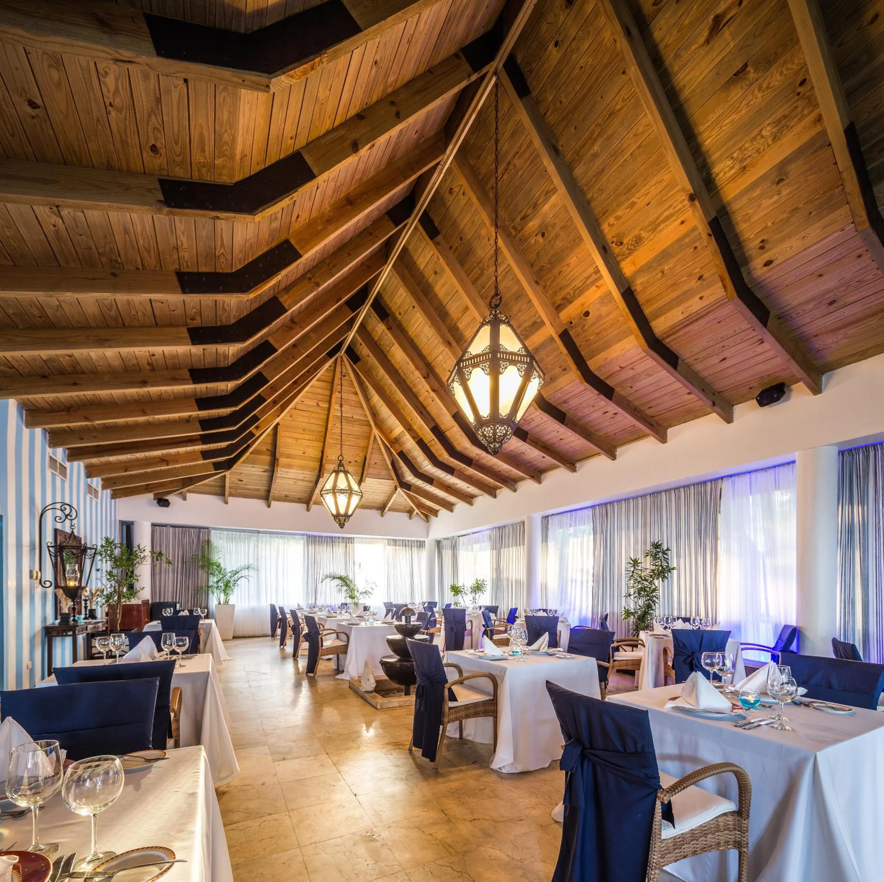 Restaurant/places to eat in BlueBay Villas Doradas Adults Only-All Inclusive