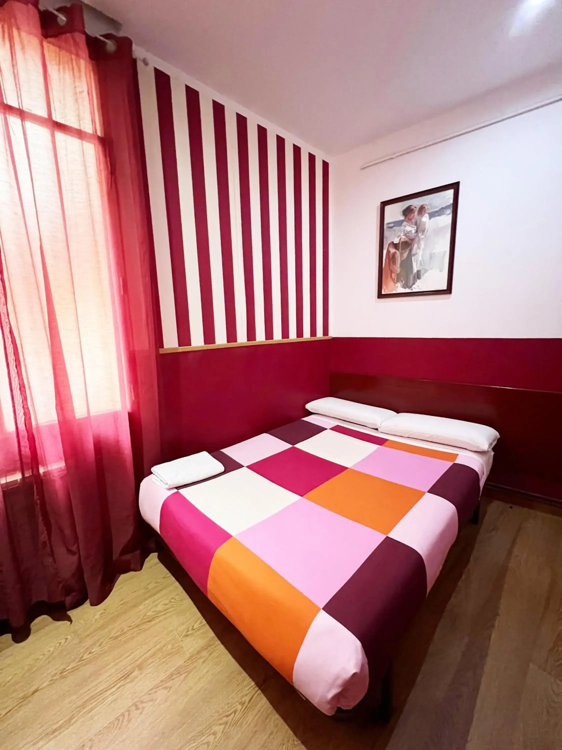 Photo of the whole room, Bed in Hostal La Casa de La Plaza Photo of the whole room, Bed in Hostal La Casa de La Plaza