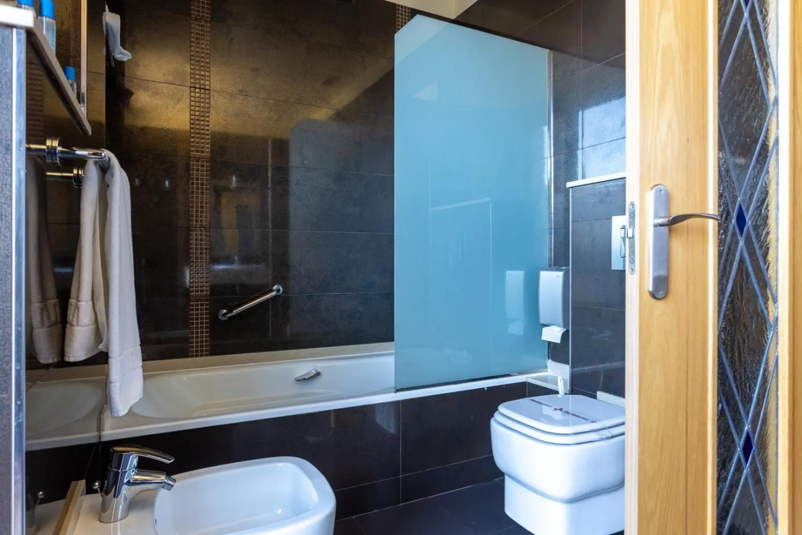 Toilet in Hotel Felisa SPA