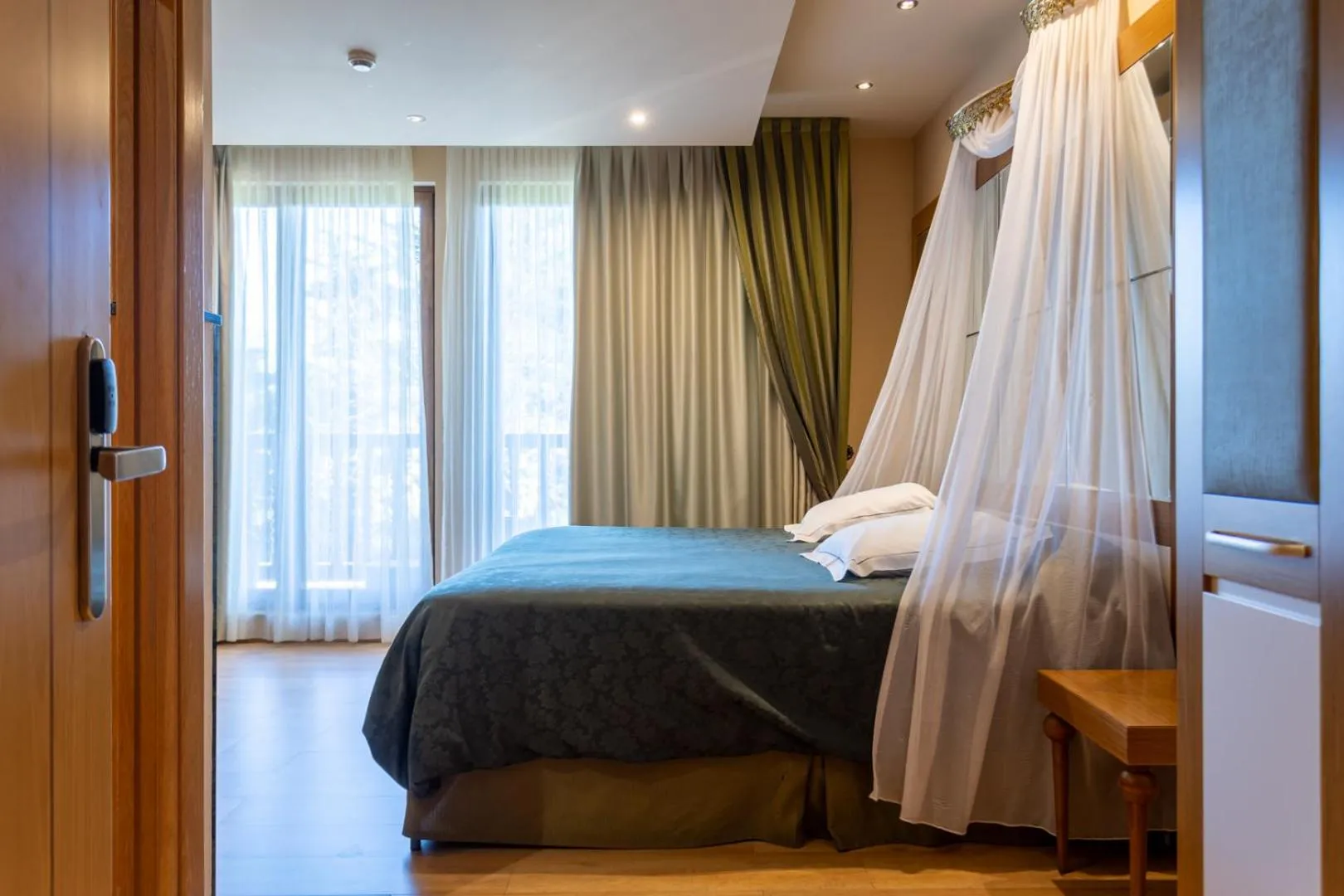 Photo of the whole room, Bed in Hotel Felisa SPA