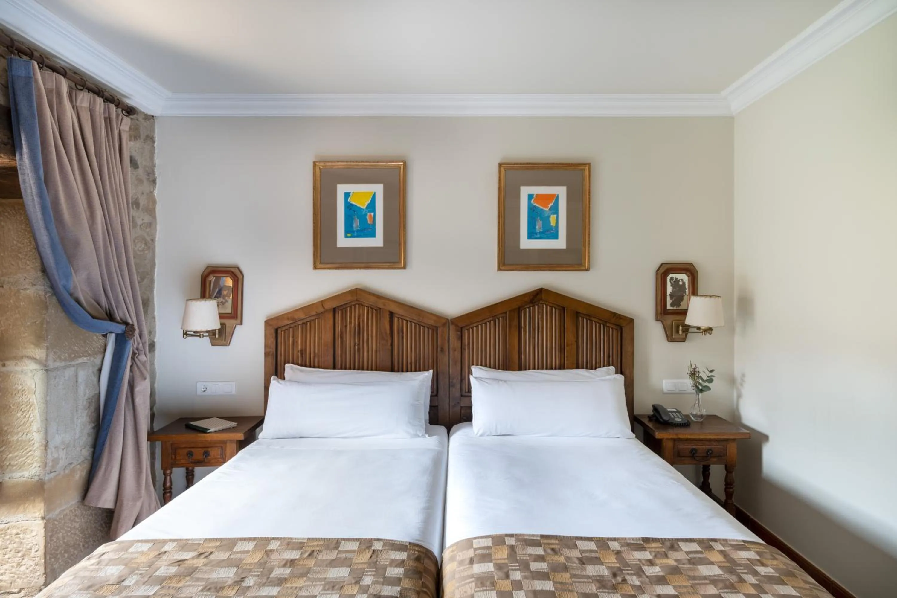 Bed in Parador de Sto. Domingo Bernardo de Fresneda