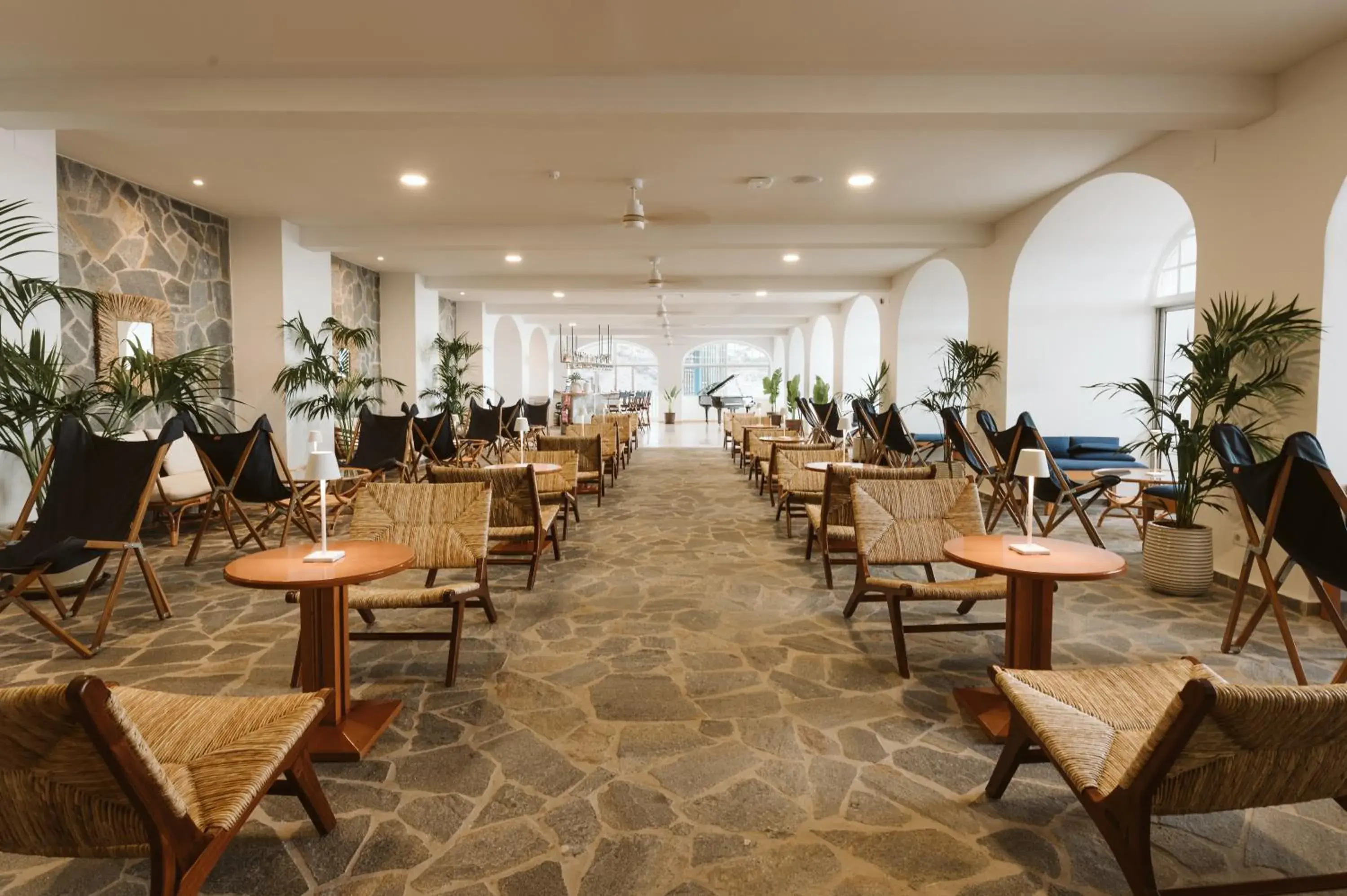 Lounge or bar in Precise Resort Tenerife Lounge or bar in Precise Resort Tenerife