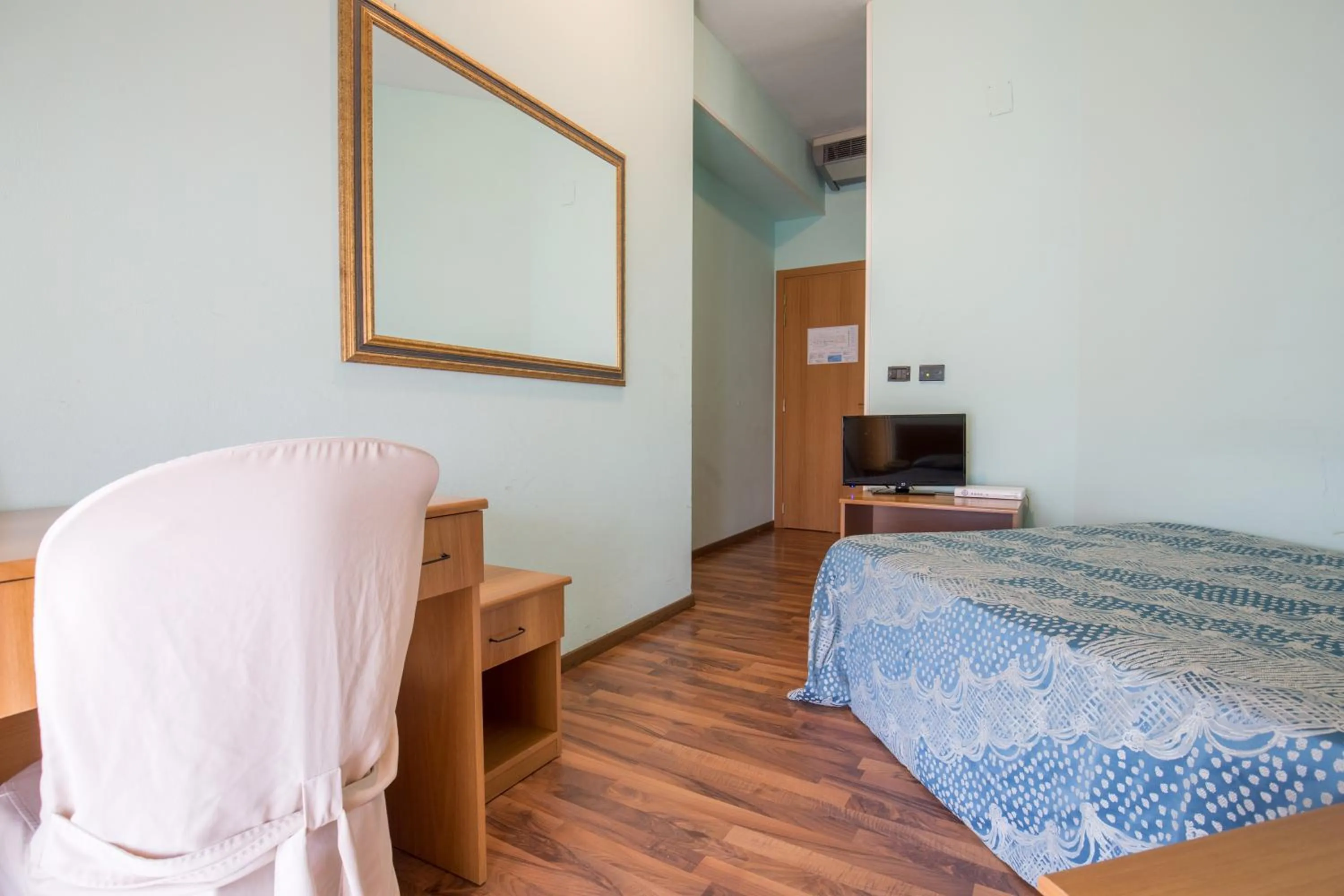 Bed in Hotel L'Aragosta