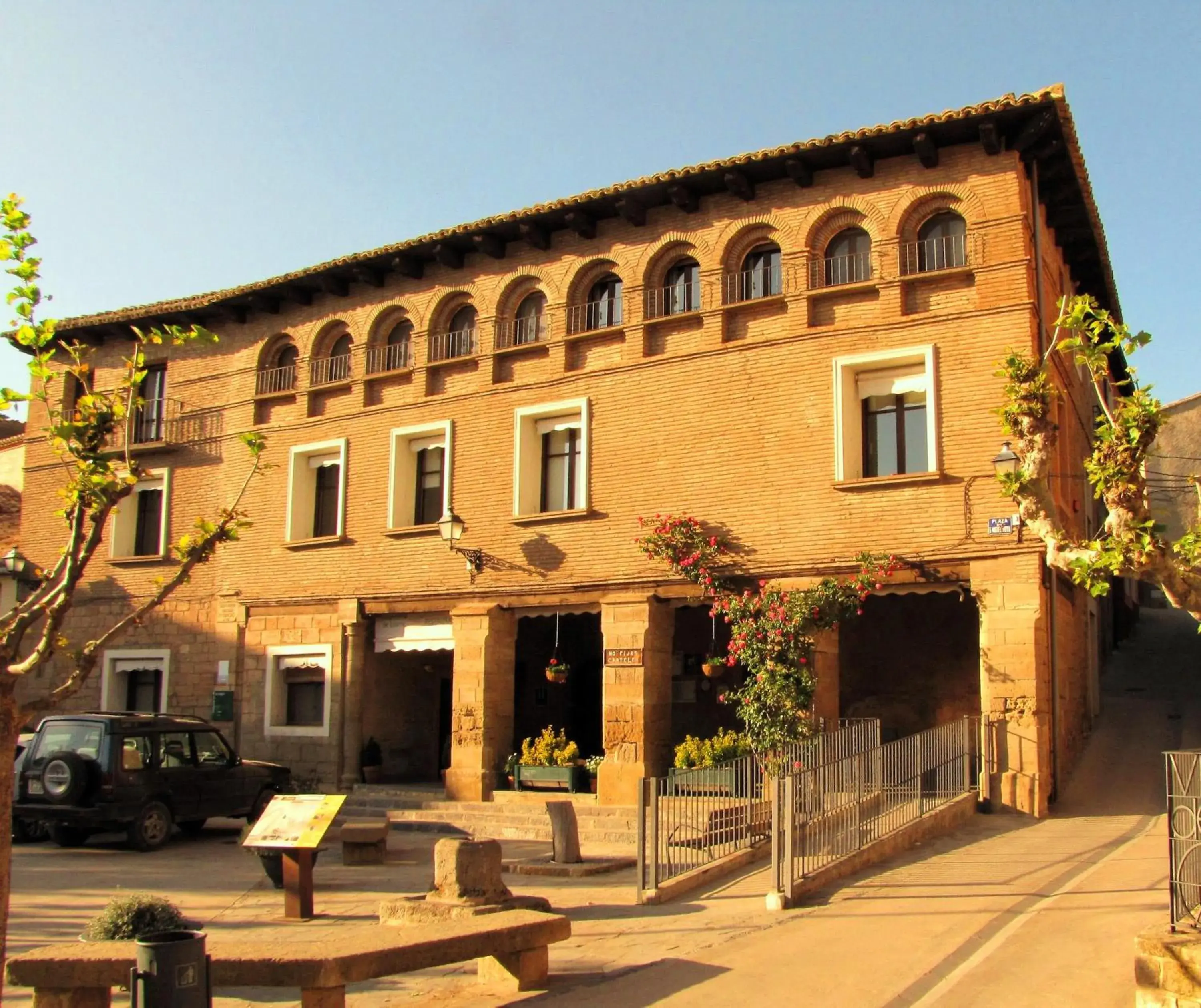 Hospederia de Loarre Hospederia de Loarre