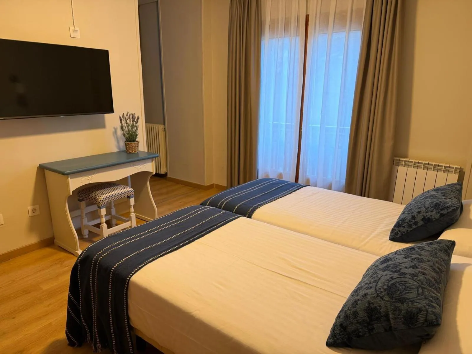 Photo of the whole room, Bed in Edelweiss Hotel