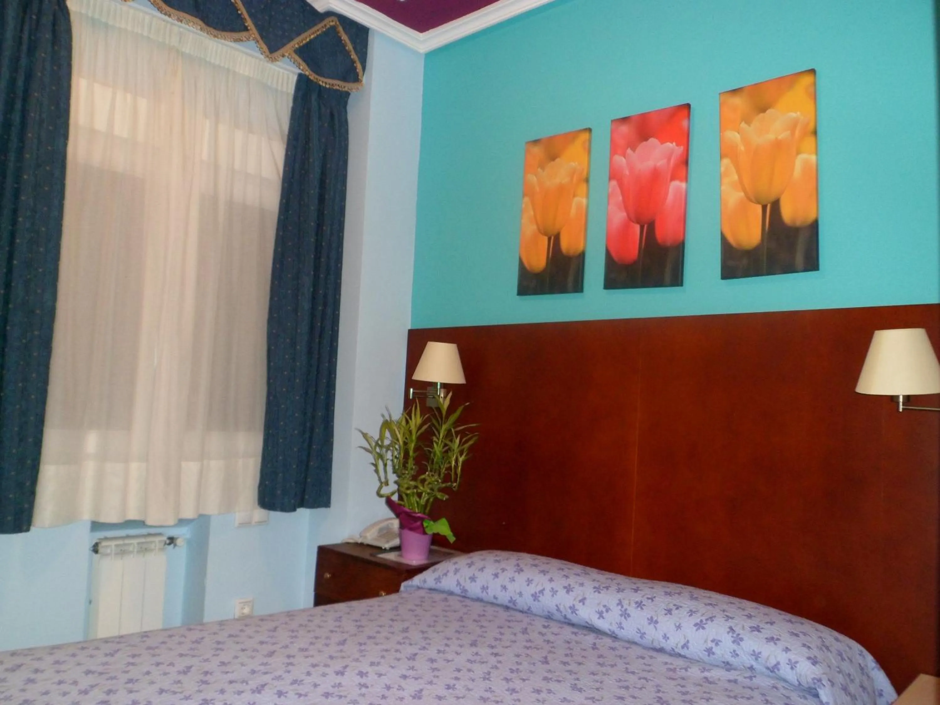 Bed in Auto Check In Hotel Las Nieves