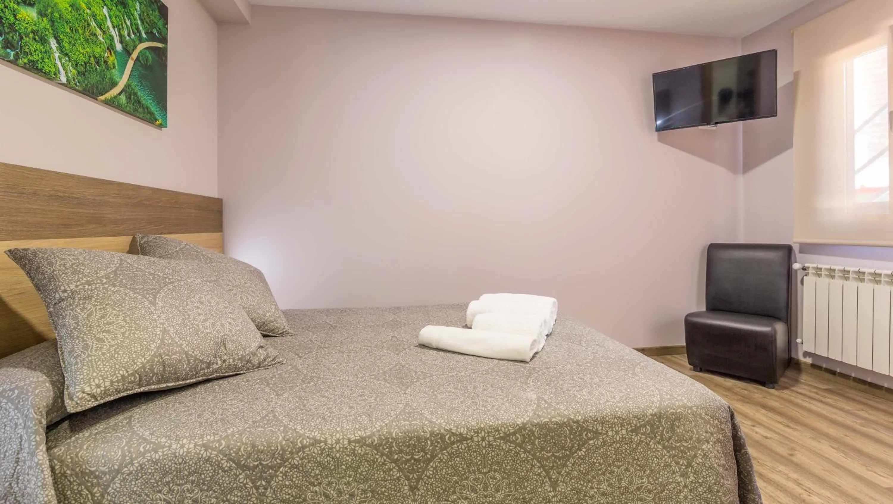 TV and multimedia, Bed in Pensión Pereiro