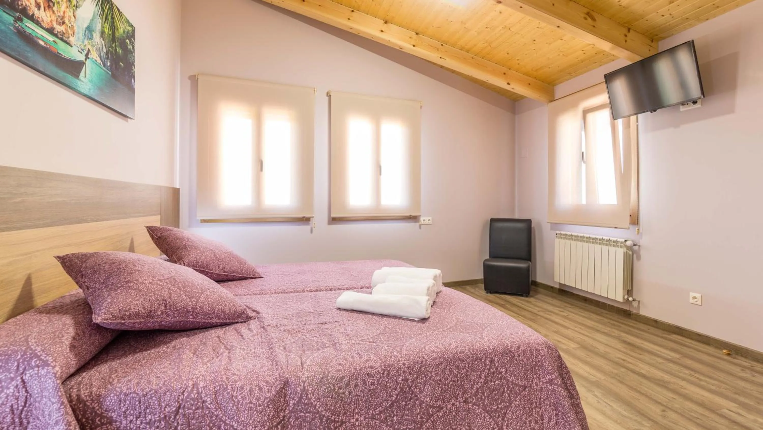 TV and multimedia, Bed in Pensión Pereiro