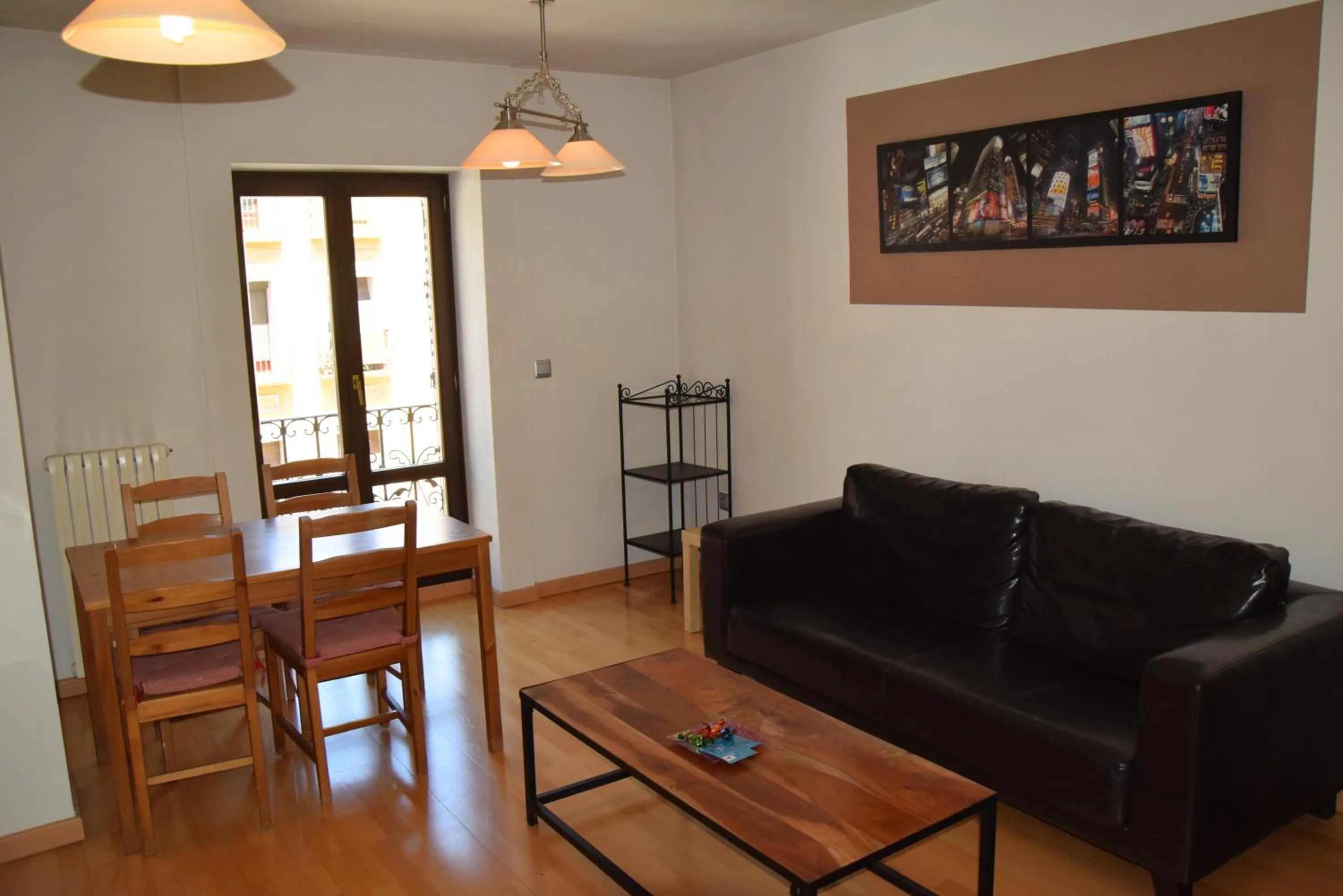 Seating area in Apartamentos Zaragoza Coso