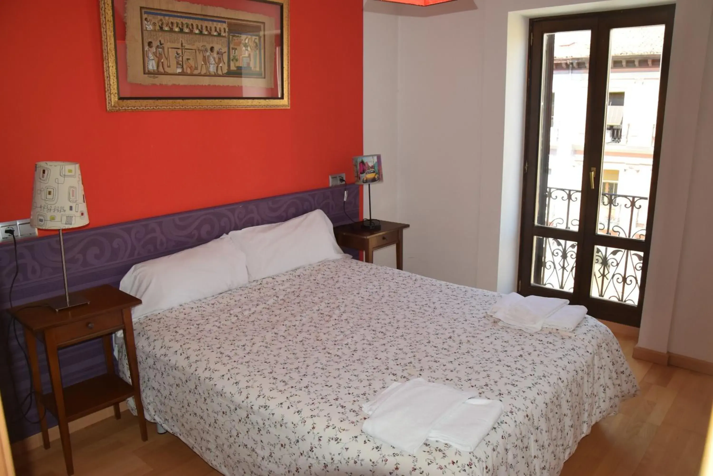 Two-Bedroom Apartment (3 Adults) in Apartamentos Zaragoza Coso Two-Bedroom Apartment (3 Adults) in Apartamentos Zaragoza Coso