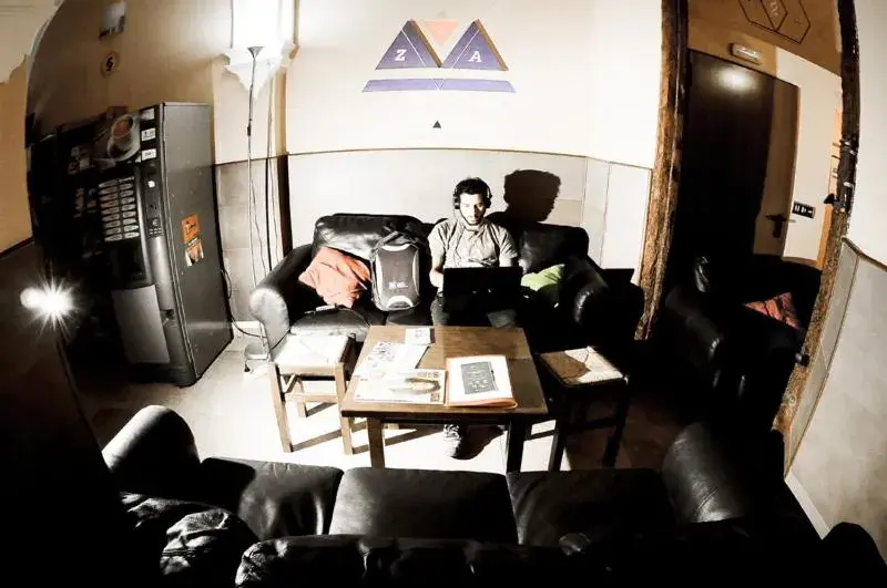 Lounge or bar in Be Zaragoza Hostel Lounge or bar in Be Zaragoza Hostel