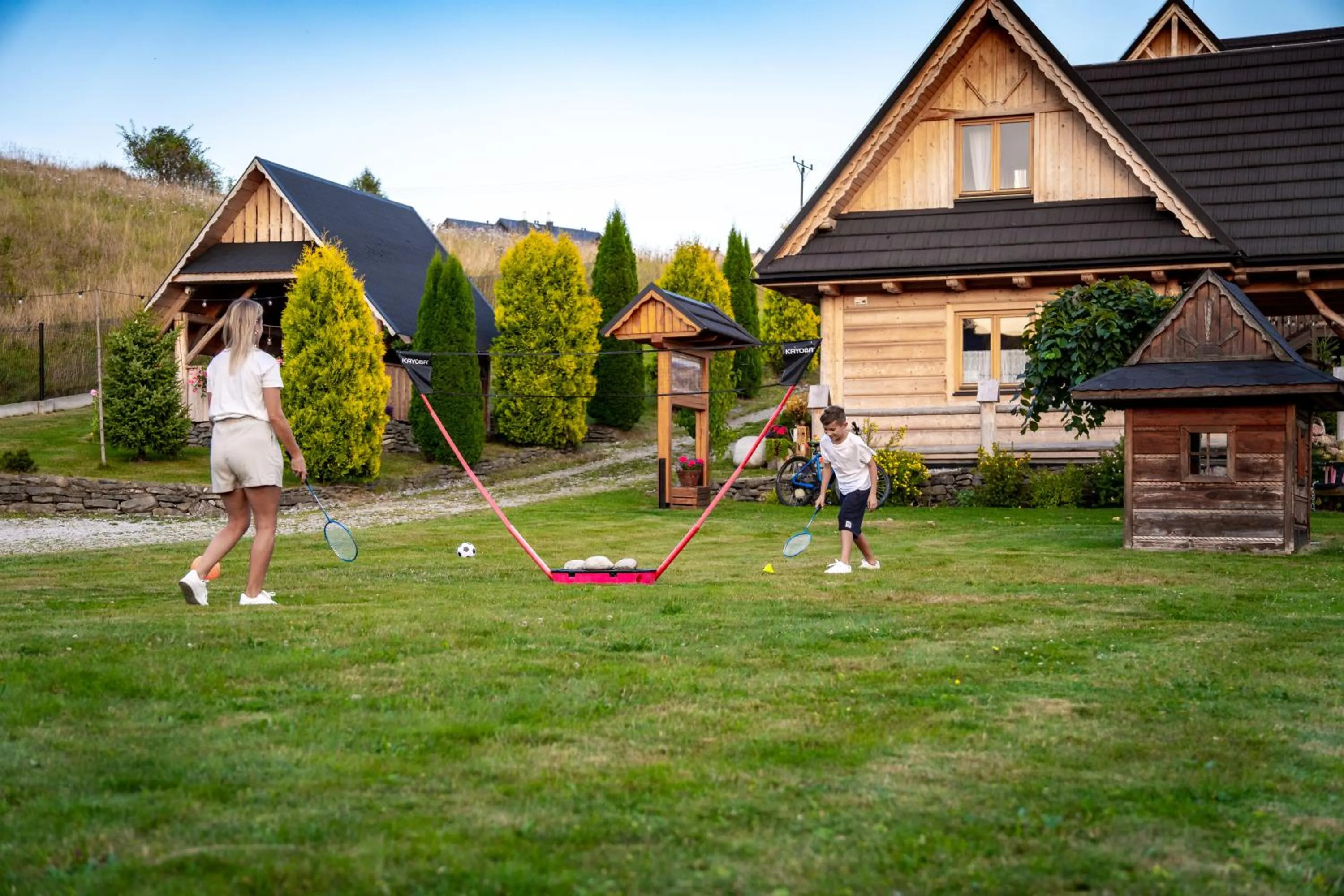 Children play ground in Pocztówka z Mizernej, domki z widokiem na góry, 1 km od Velo Czorsztyn, Jezioro Czorsztyńskie, rowery, cisza, spokój