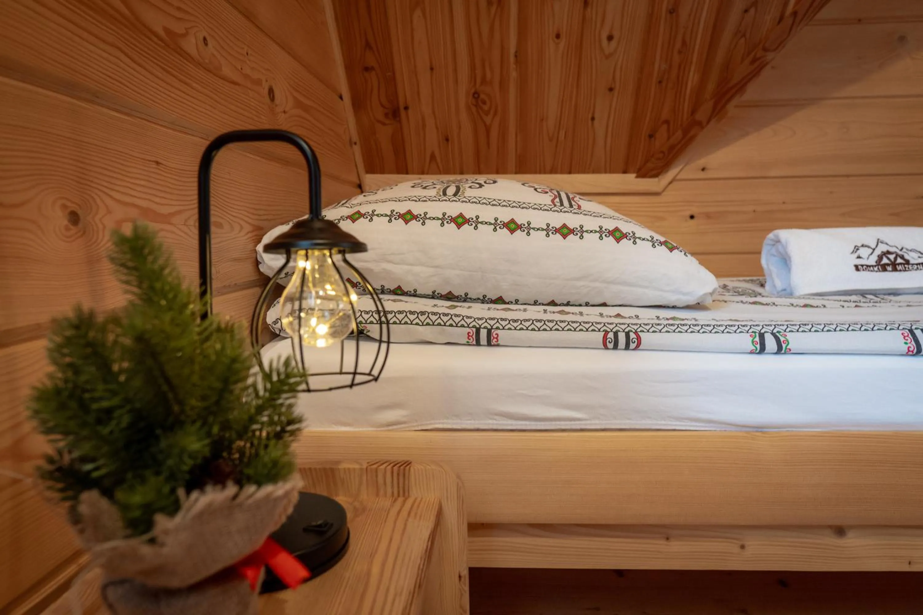 Bed in Pocztówka z Mizernej, domki z widokiem na góry, 1 km od Velo Czorsztyn, Jezioro Czorsztyńskie, rowery, cisza, spokój
