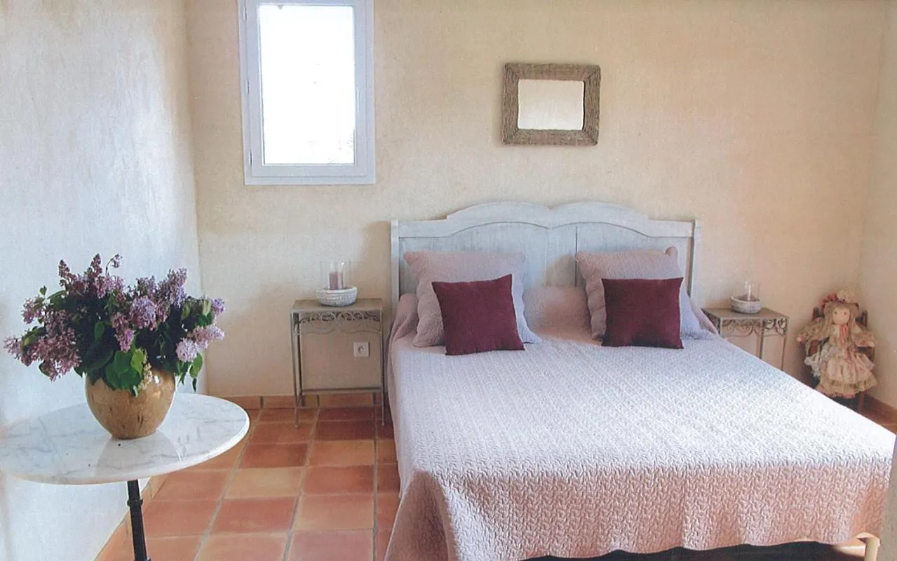 Photo of the whole room, Bed in La Maison de Campagne