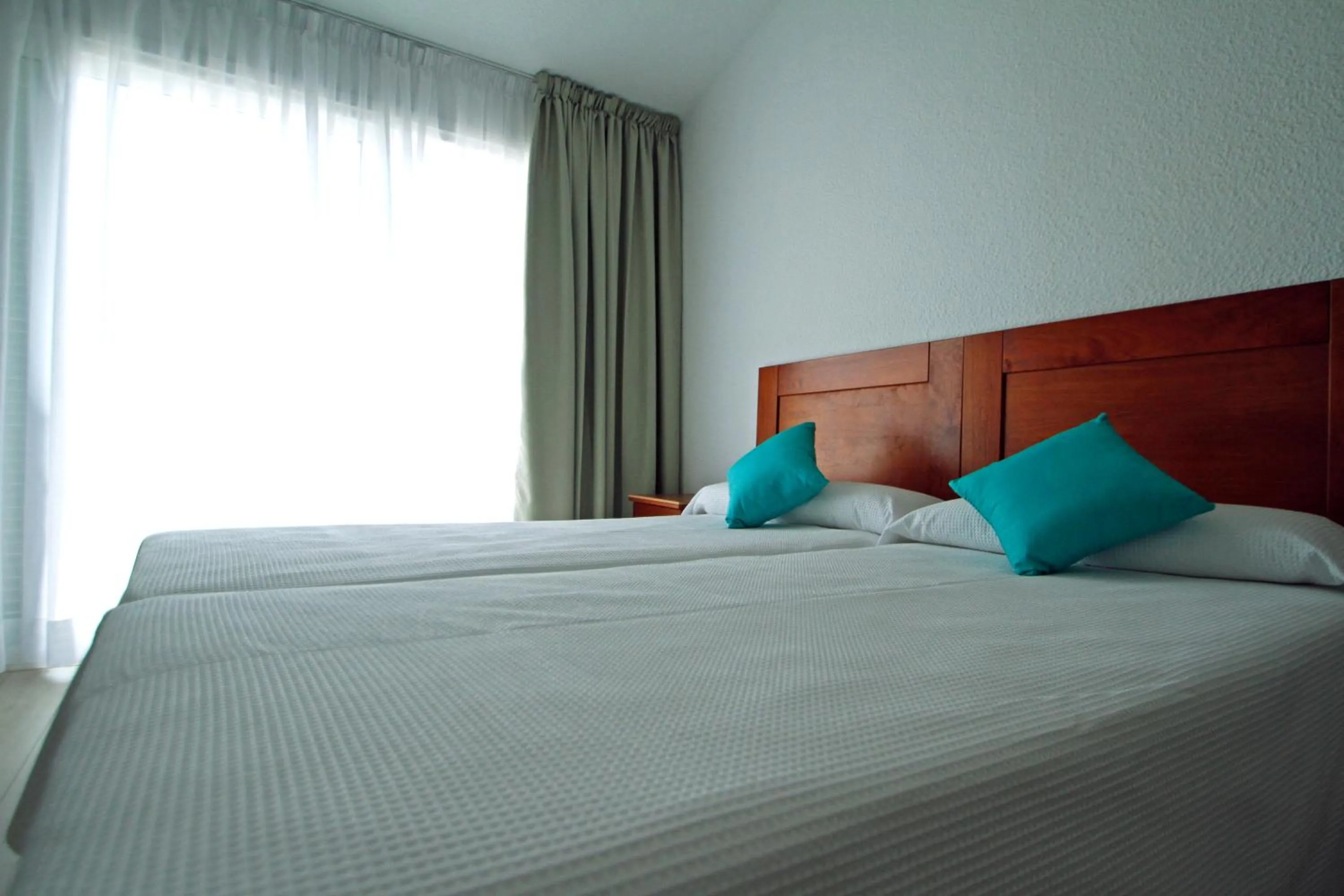 Photo of the whole room, Bed in Paradero II