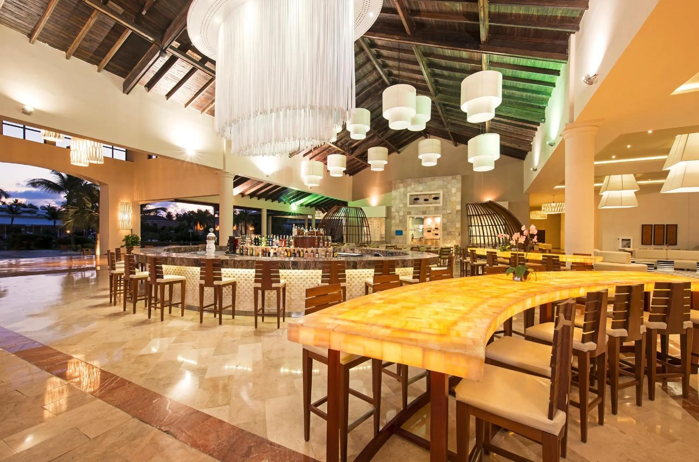 Lounge or bar in Ocean Blue & Sand Beach Resort - All Inclusive