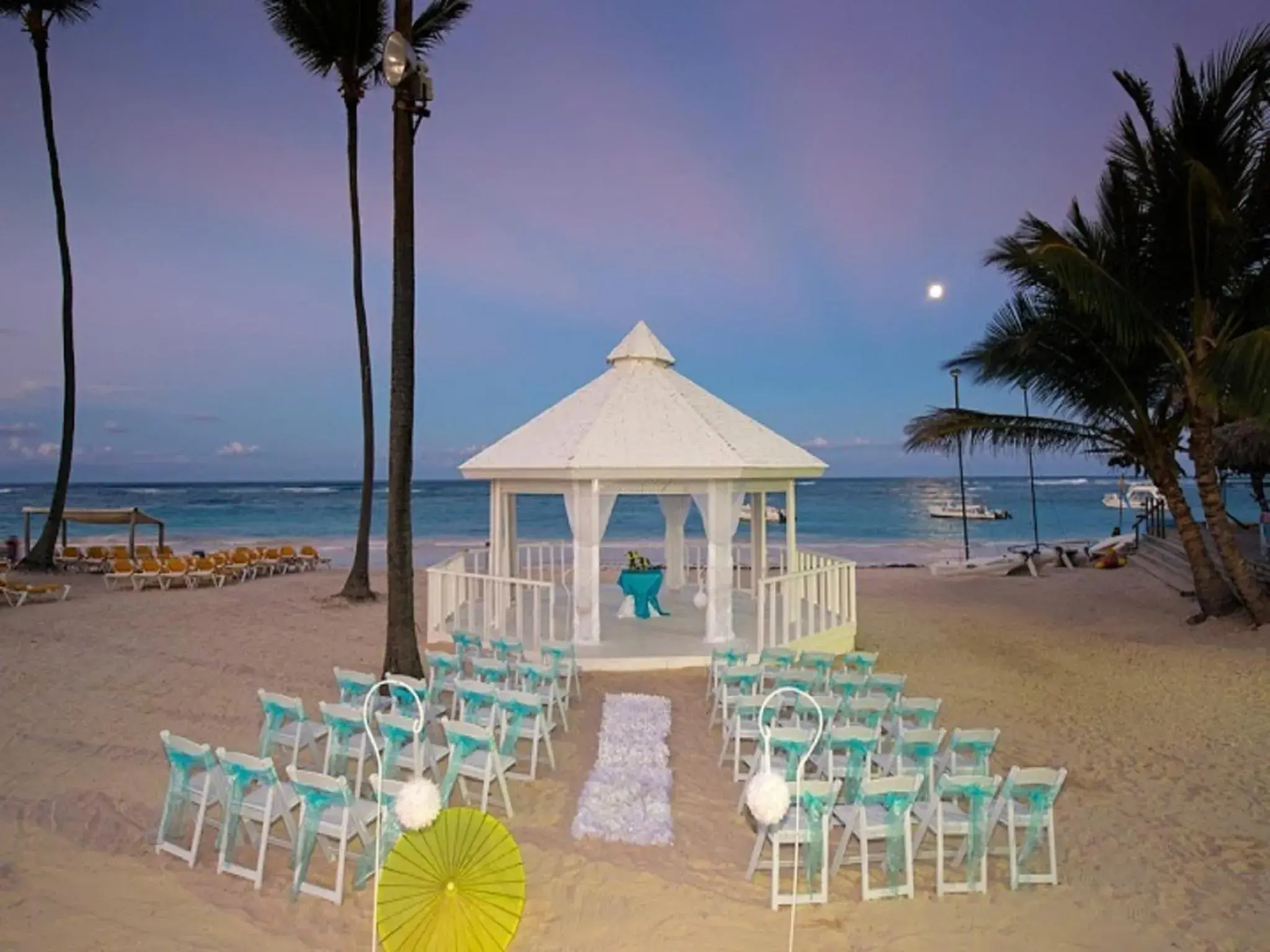 Facade/entrance in Ocean Blue & Sand Beach Resort - All Inclusive Facade/entrance in Ocean Blue & Sand Beach Resort - All Inclusive